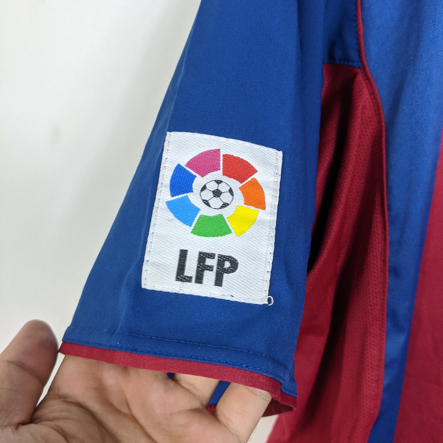 Original Barcelona 2004/05 Home - Ronaldinho #10 Size L