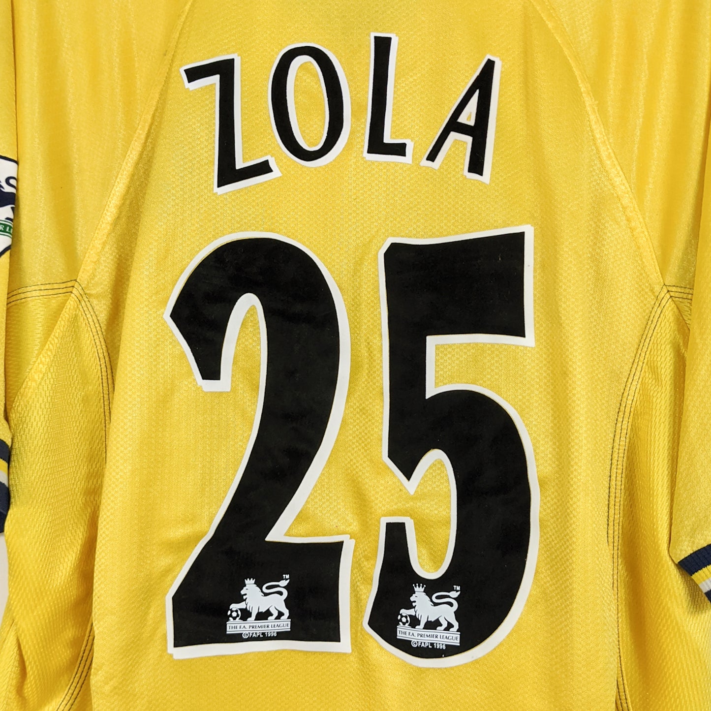 Original Chelsea 1998/00 Third - Zola #25 Size XL