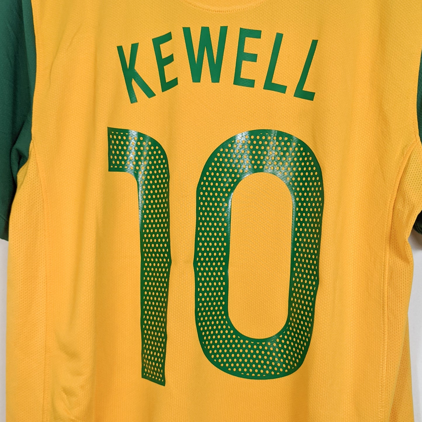 Original Australia 2010/11 Home - Kewell #10 Size M