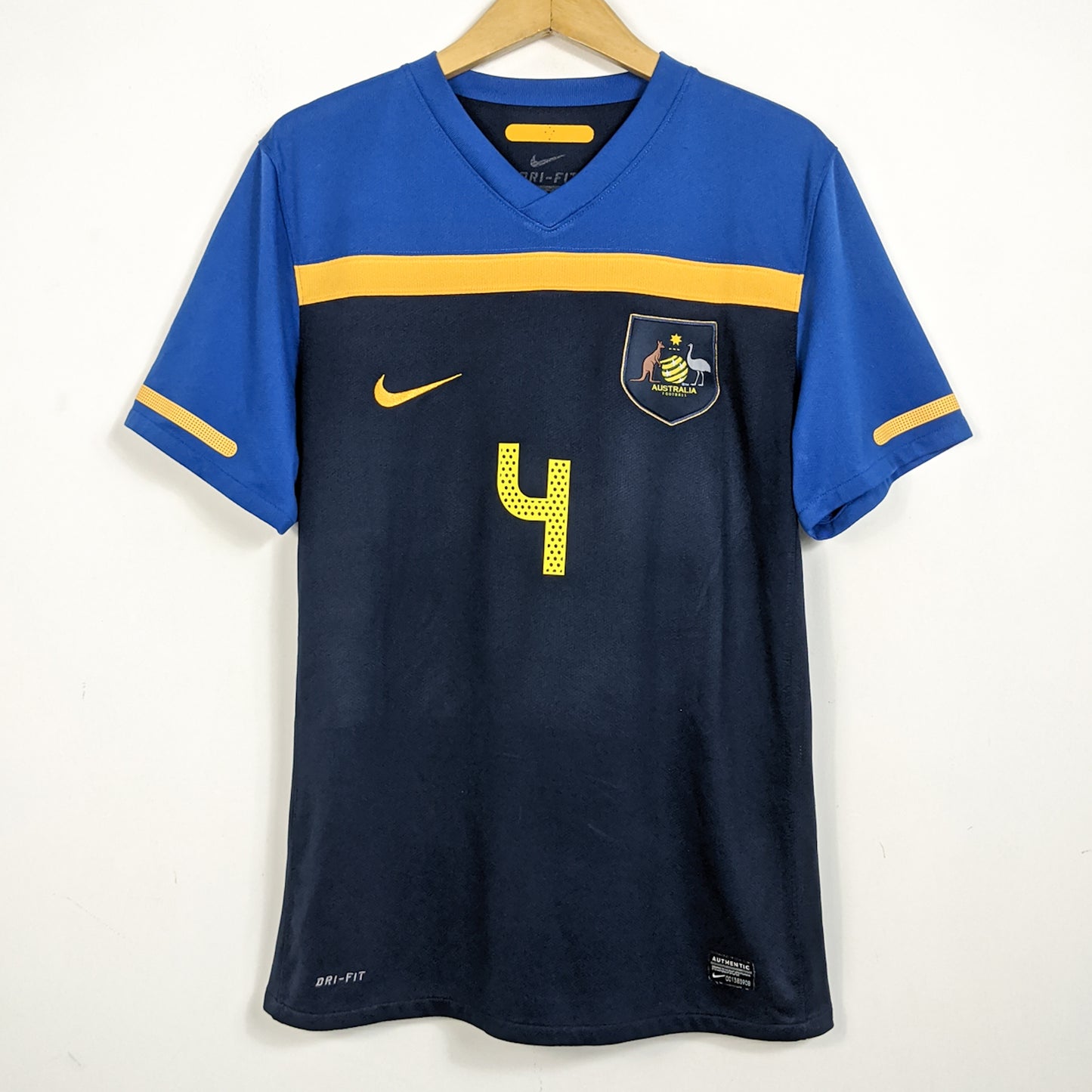 Original Australia 2010/11 Away - Cahill #4 Size L