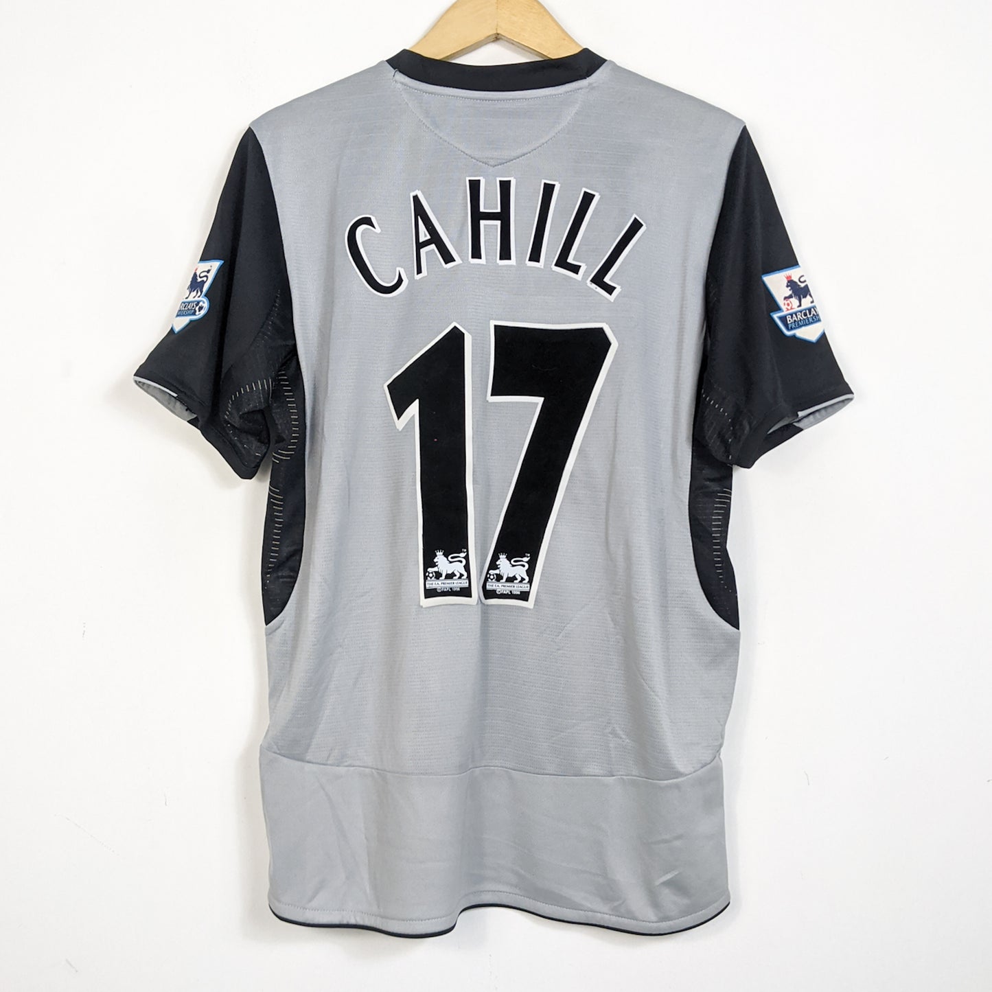 Original Everton 2005/06 Away - Cahill #17 Size M (Bnwt)