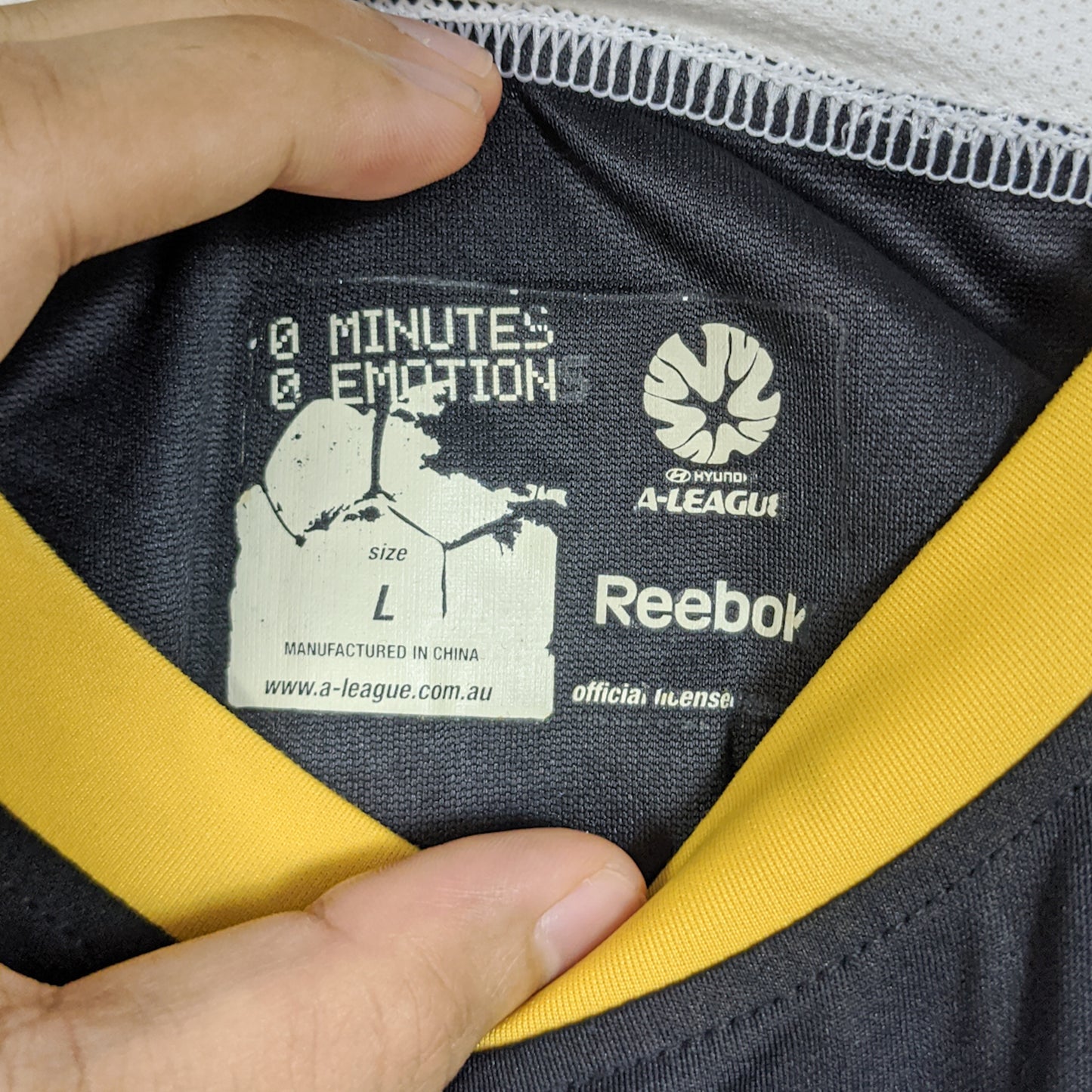 Original Wellington Phoenix 2007/09 Home - Smeltz #9 Size L