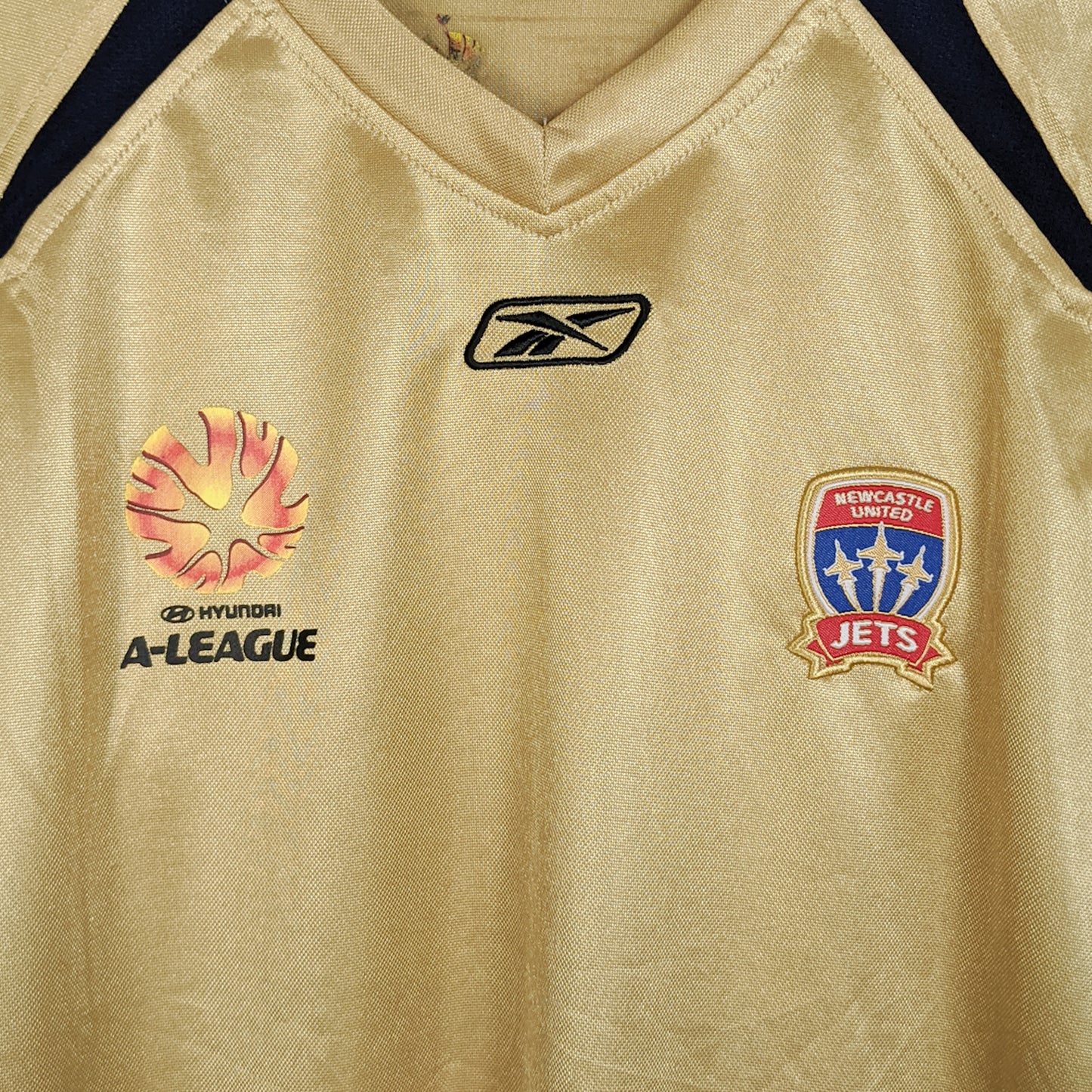 Original Newcastle Jets 2008 Home - Milligan #26 Size S