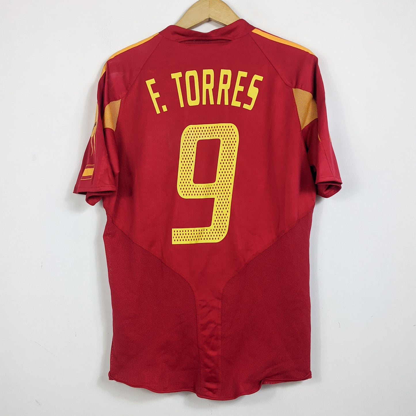 Original Spain 2004 Home - Torres #9 Size L (Player Issue)