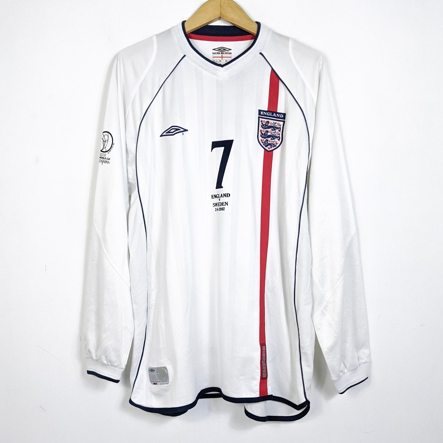 Original England 2002 Home - Beckham #7 Size XL (Long Sleeve)