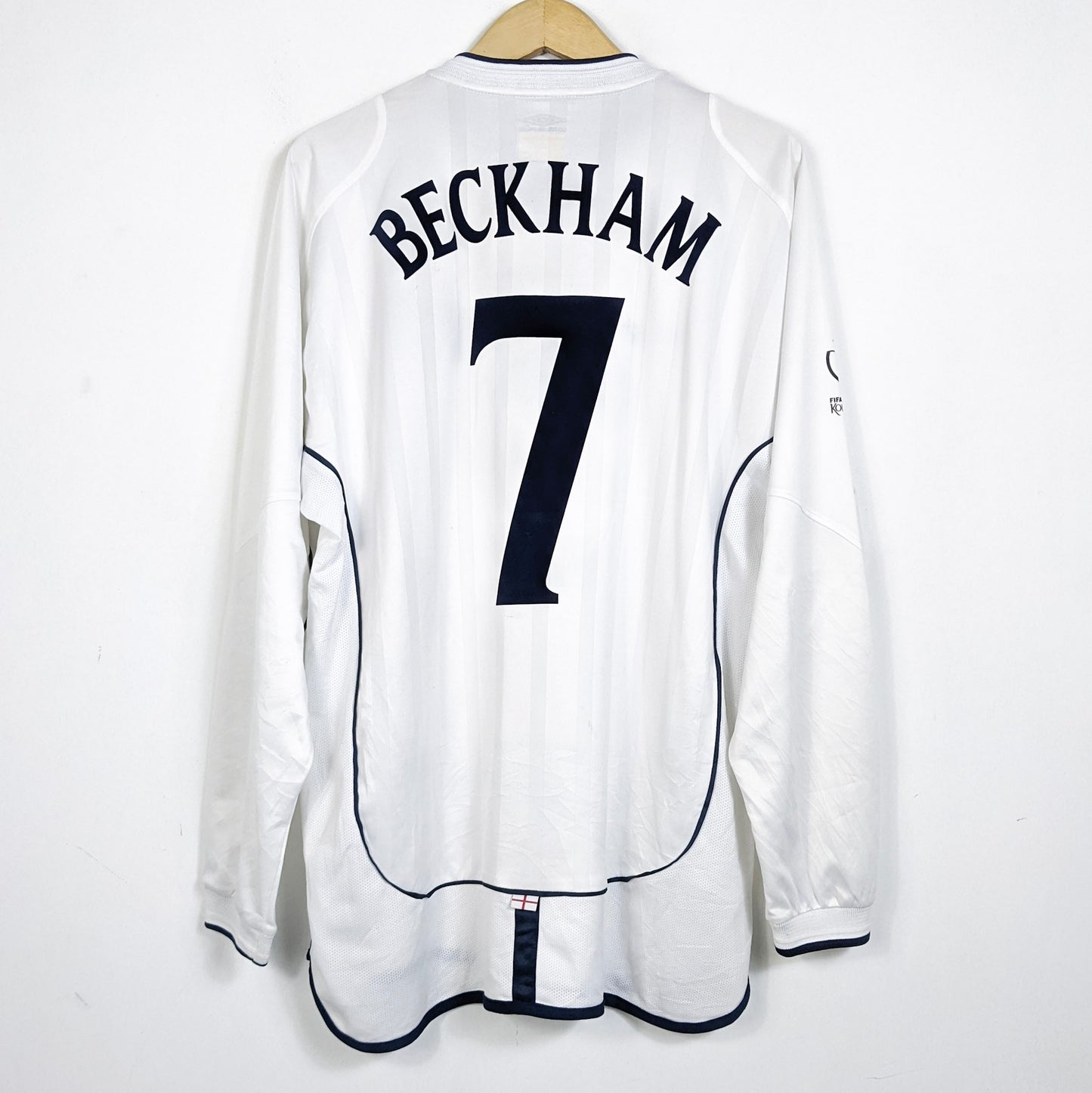 Original England 2002 Home - Beckham #7 Size XL (Long Sleeve)