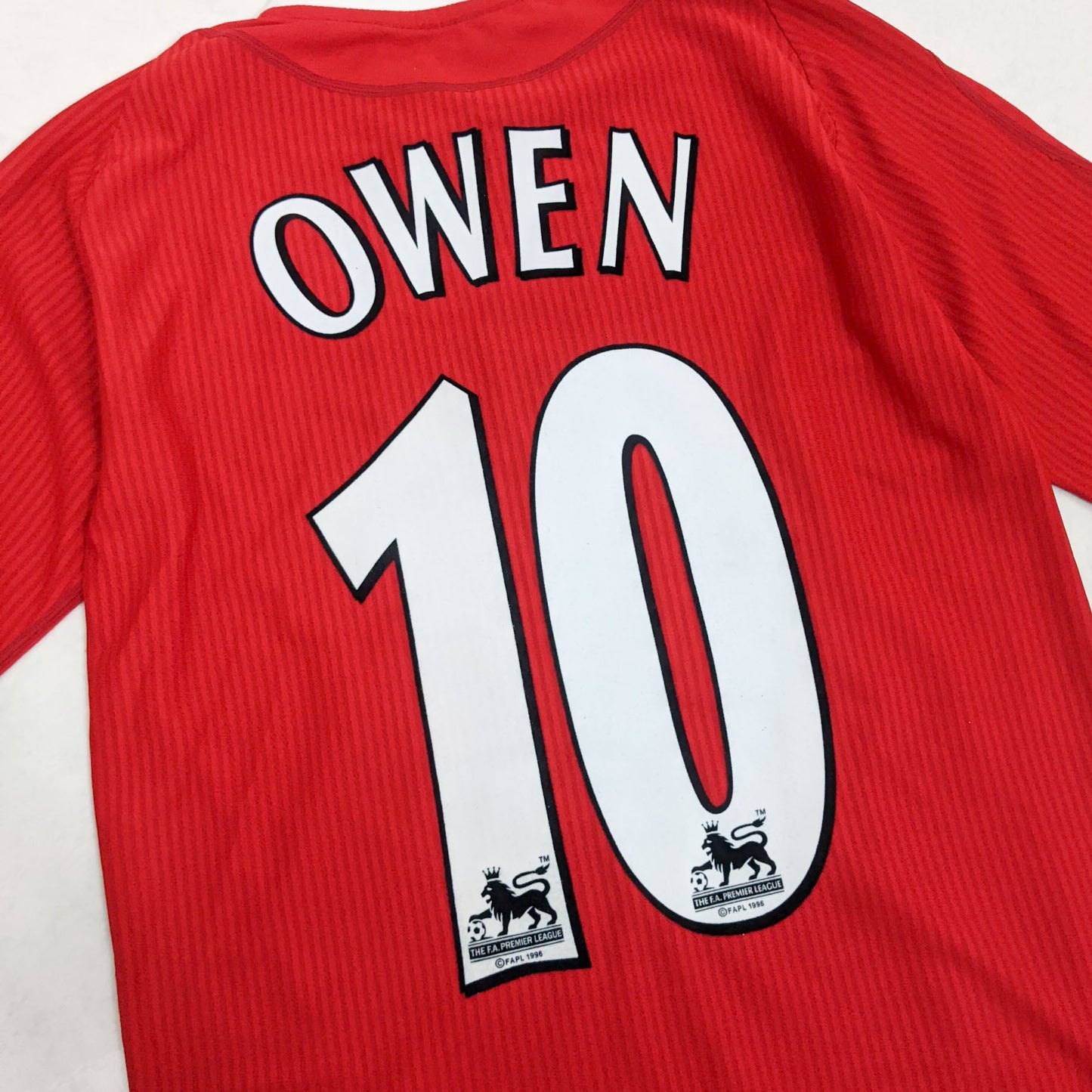 Original Liverpool 2002/04 Home - Owen #10 Size M Boys