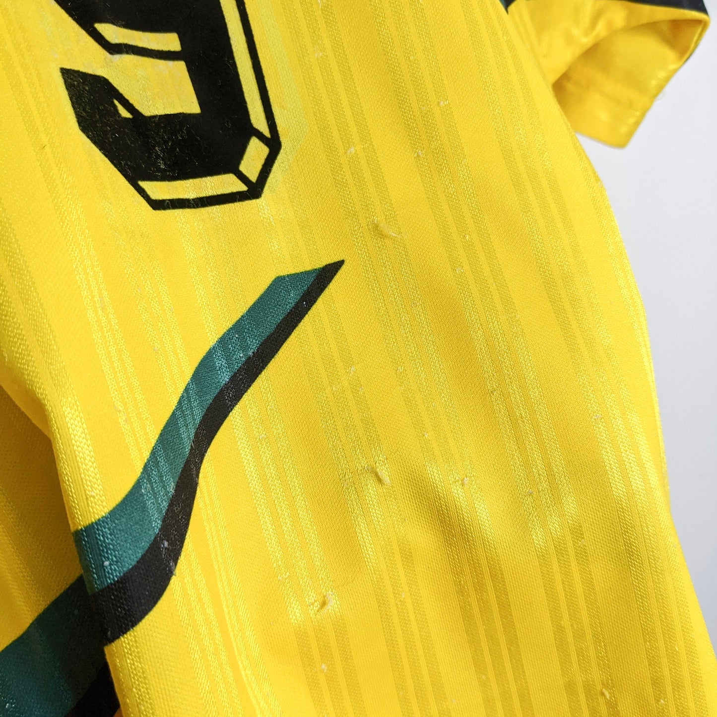 Original Australia 1996/98 Home - Viduka #9 Size XL Boys
