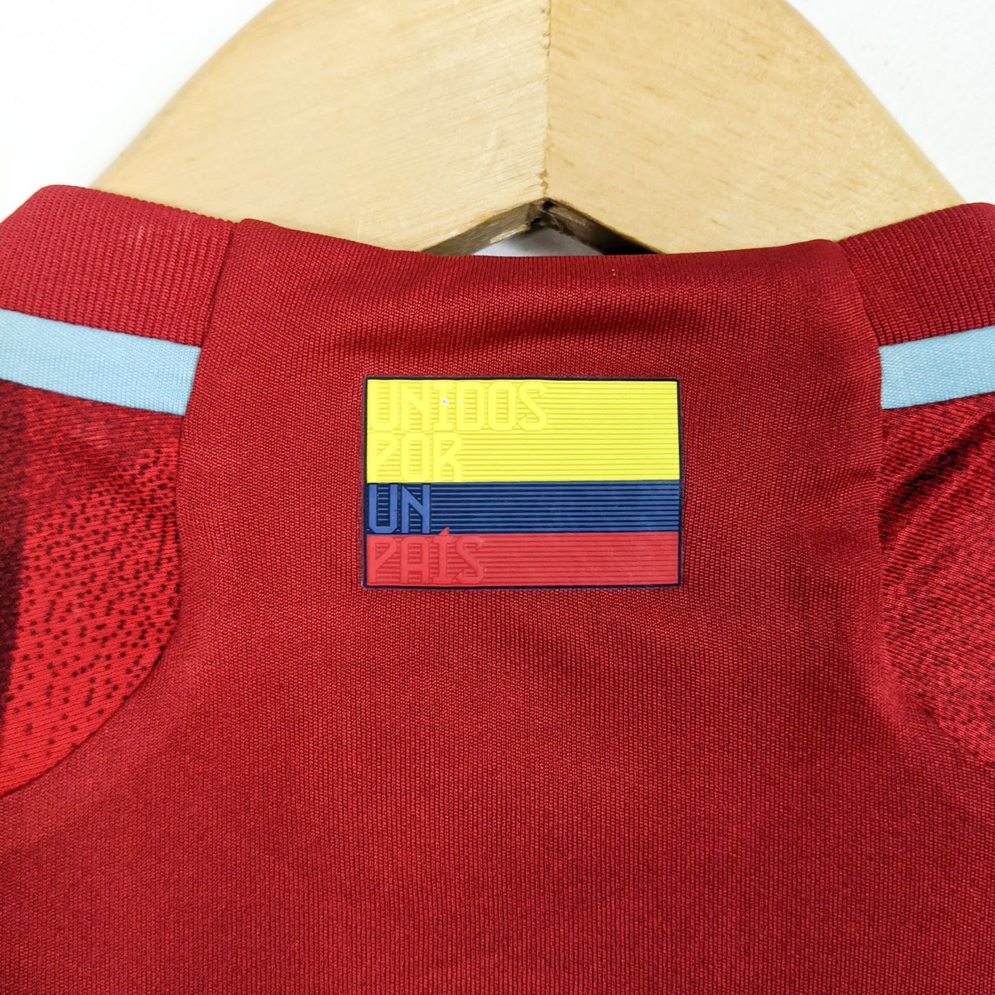 Original Colombia 2022/23 Away - James #10 Size M (Bnwt)