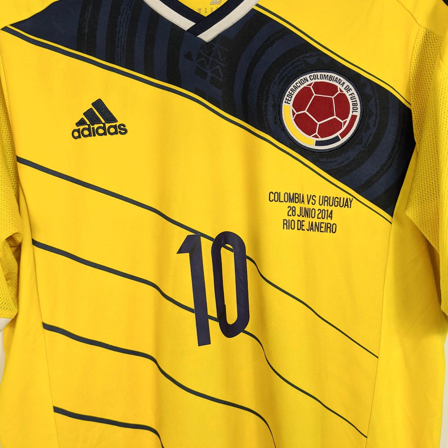 Original Colombia 2014 Home - James #10 Size M