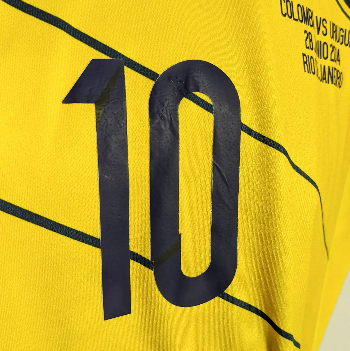 Original Colombia 2014 Home - James #10 Size M