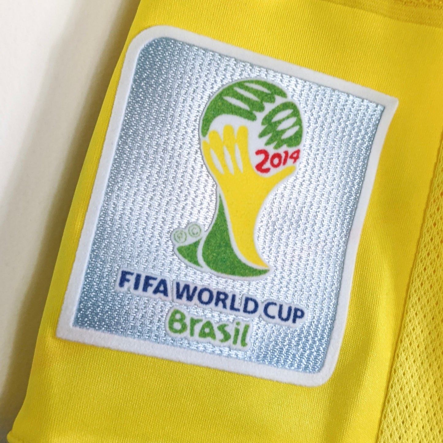Original Colombia 2014 Home - James #10 Size M