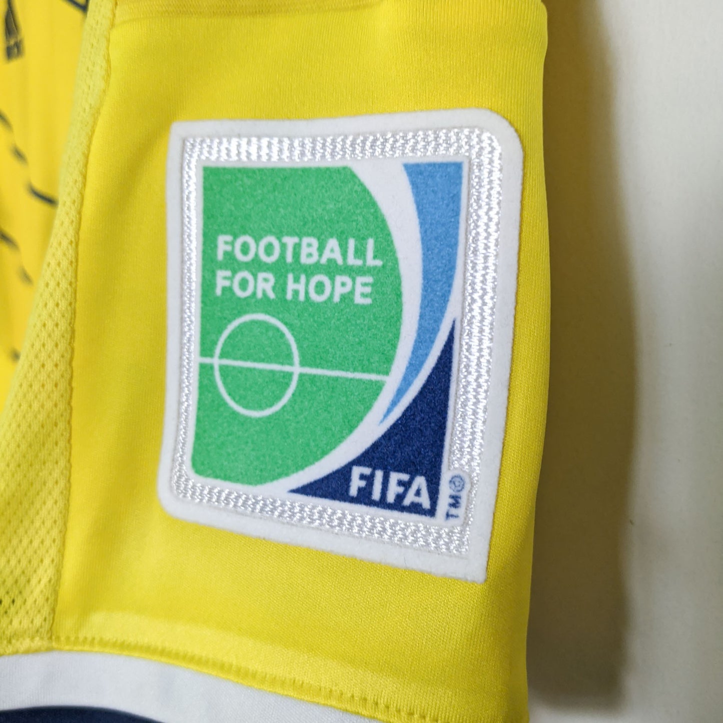 Original Colombia 2014 Home - James #10 Size M