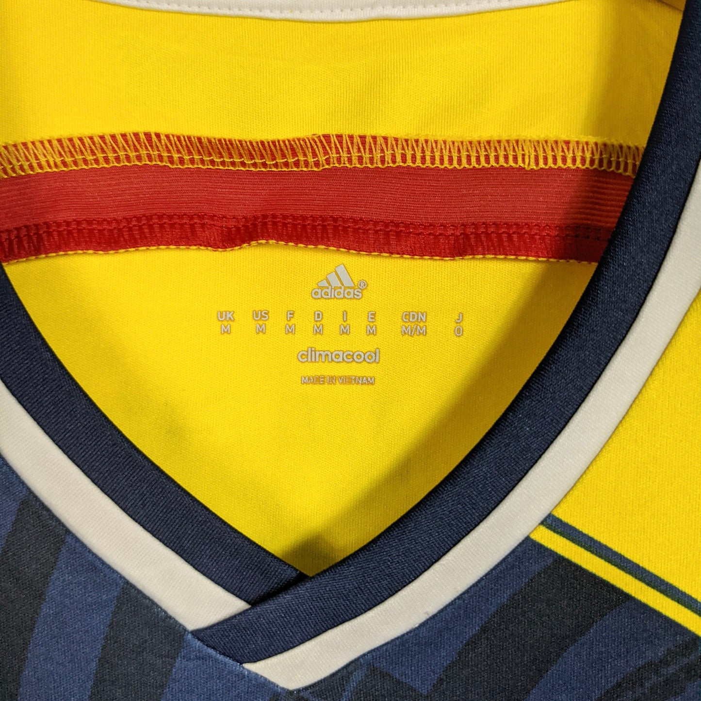 Original Colombia 2014 Home - James #10 Size M