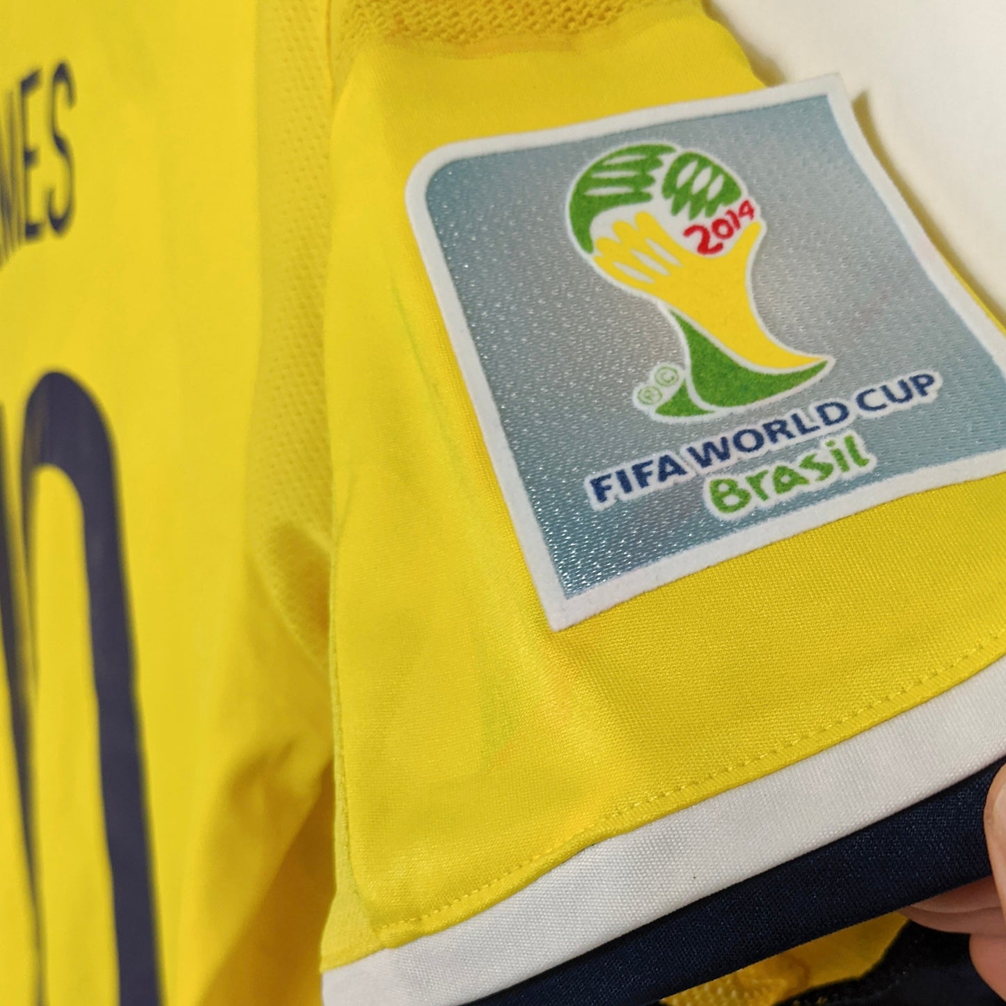 Original Colombia 2014 Home - James #10 Size M