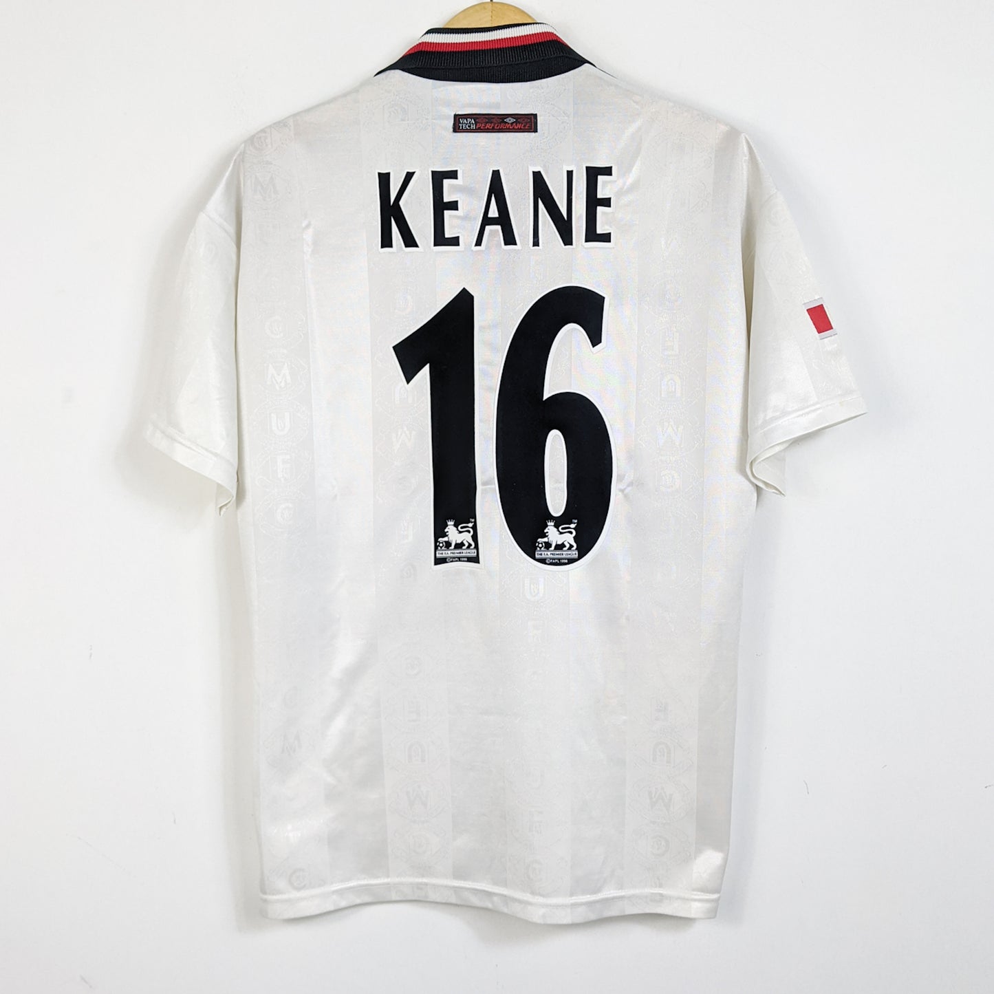 Original Manchester United 1997/99 Away - Keane #16 Size M