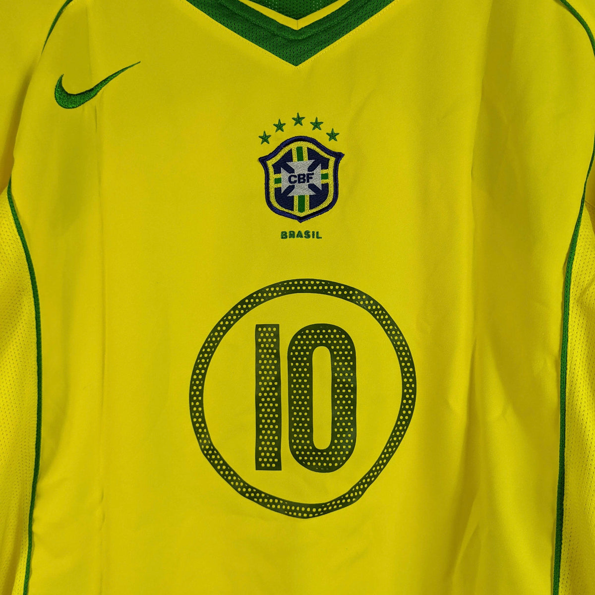 Original Brazil 2004 Home - Ronaldinho #10 Size M