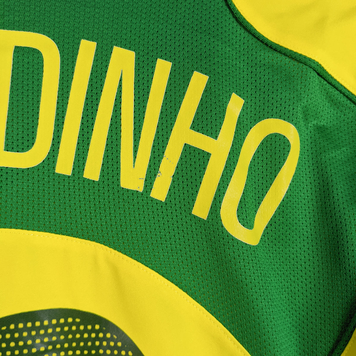 Original Brazil 2004 Home - Ronaldinho #10 Size M