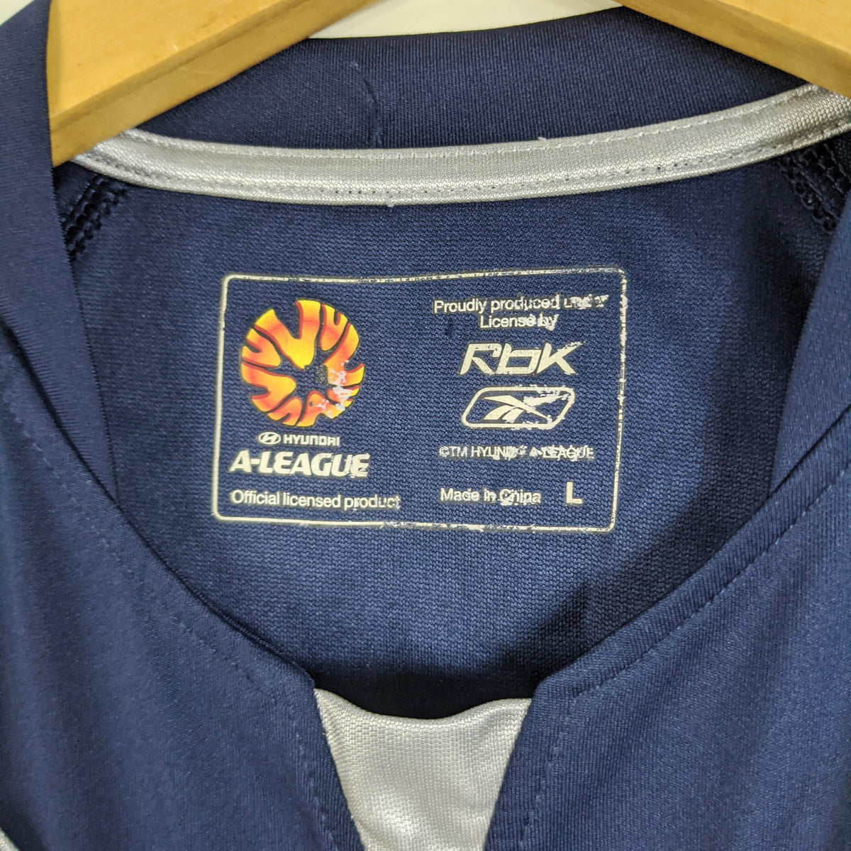 Original Melbourne Victory 2008/09 Home - Thompson #10 Size L (Kids)