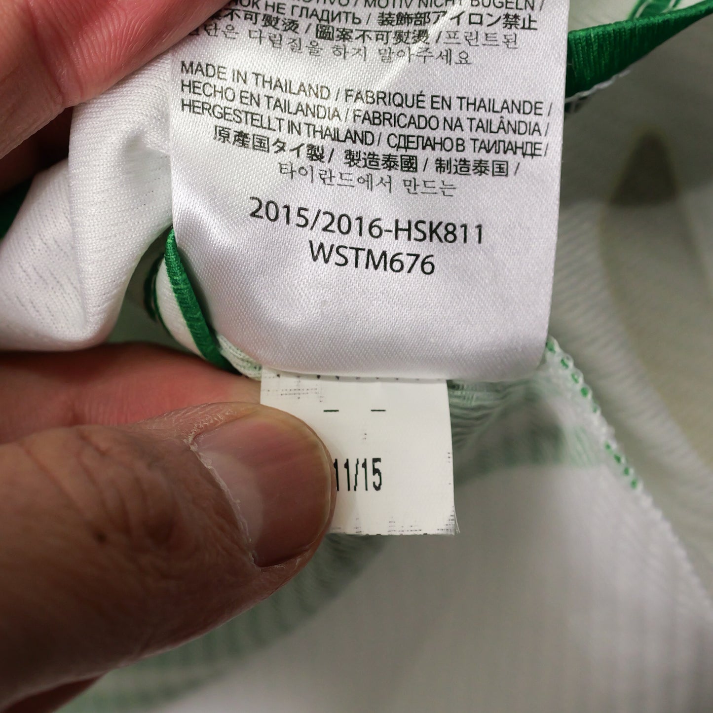 Authentic Celtic 2014/16 Home - Rogic #18 Size M