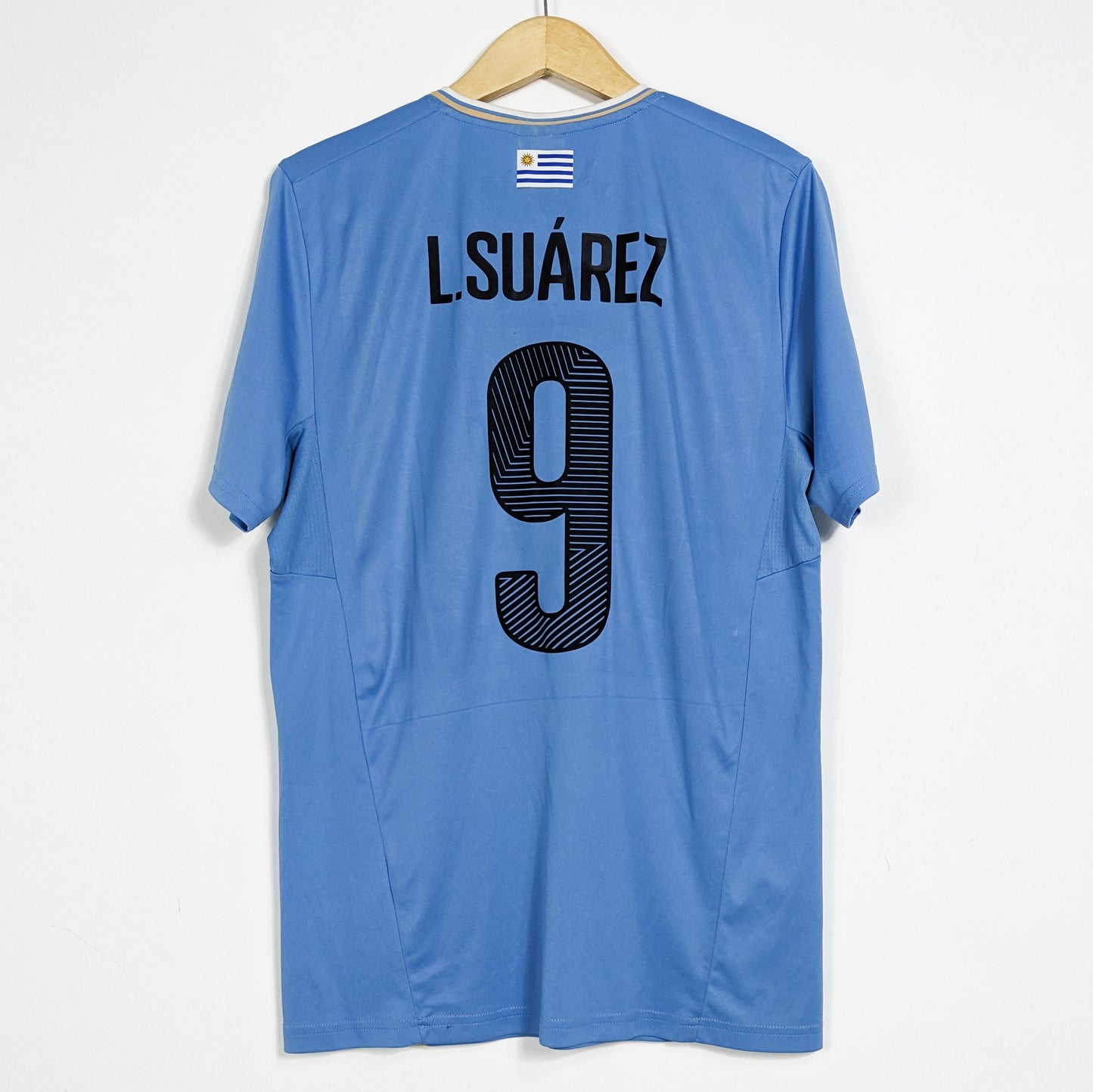 Authentic Uruguay 2014 Home - L. Suarez #9 Size L