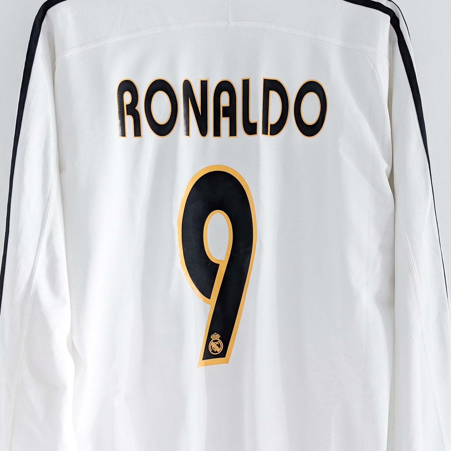 Authentic Real Madrid 2003/2004 Home - Ronaldo #9 Size L (Long sleeve) (Player issue)