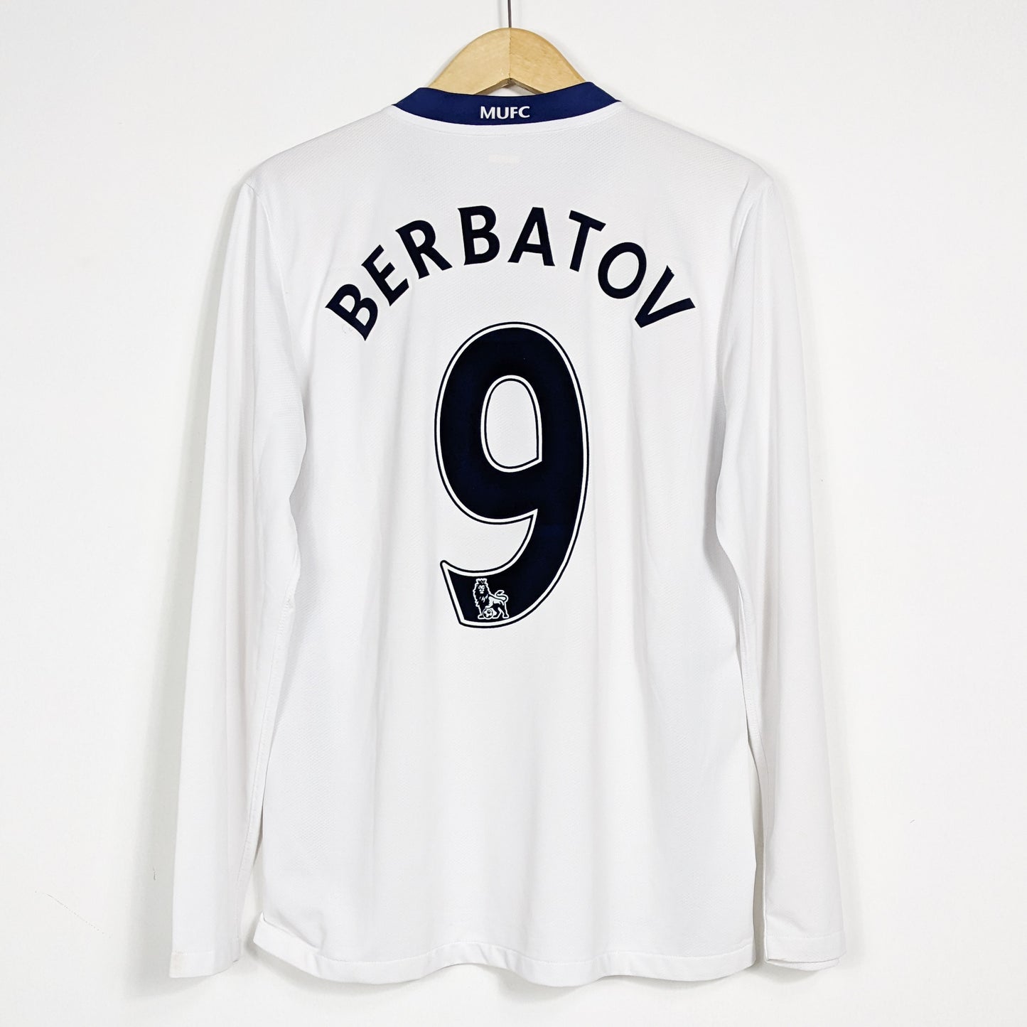 Authentic Manchester United 2008/2009 Away - Berbatov #9 Size M (Long sleeve)