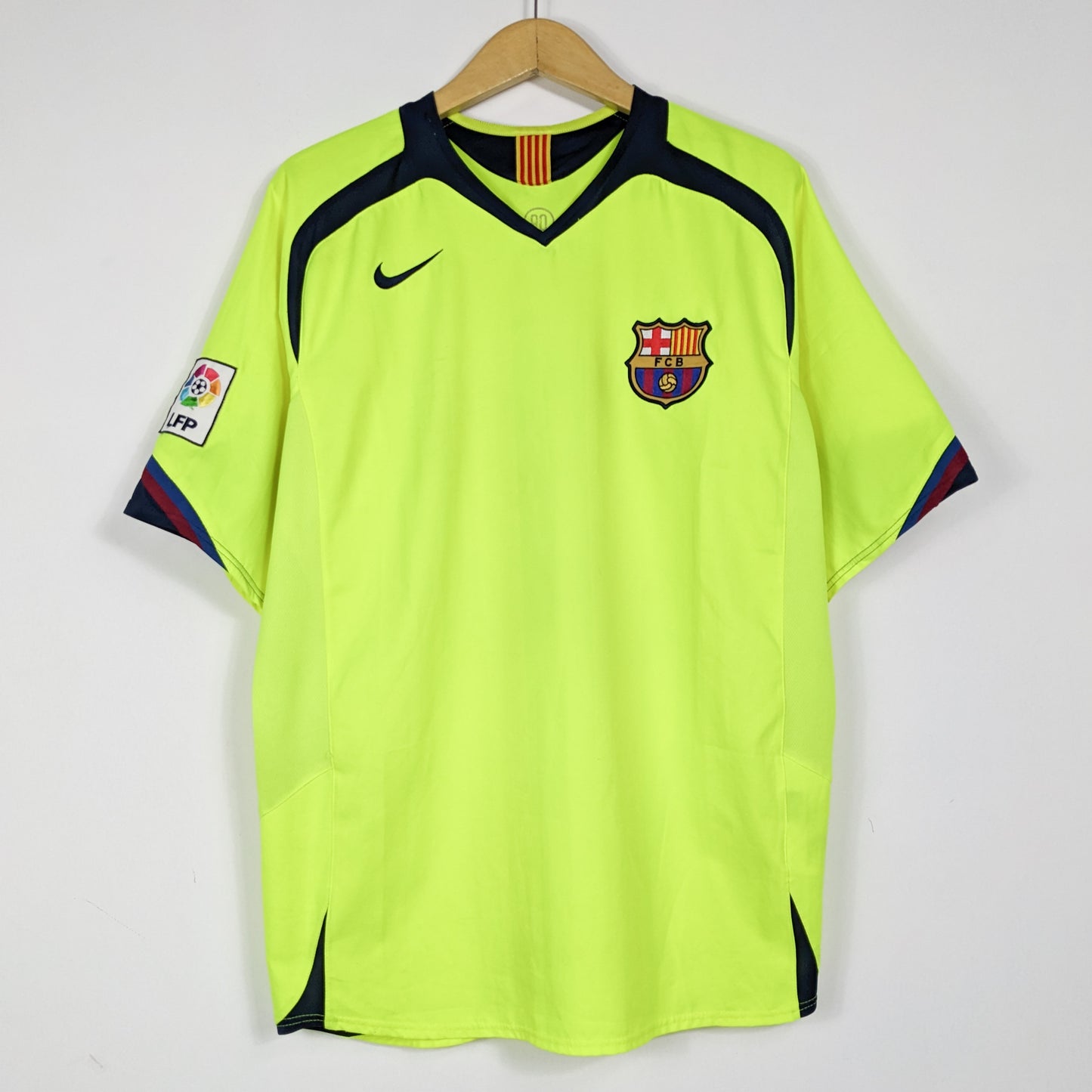 Authentic Barcelona 2005/2006 Away - Messi #30 Size L