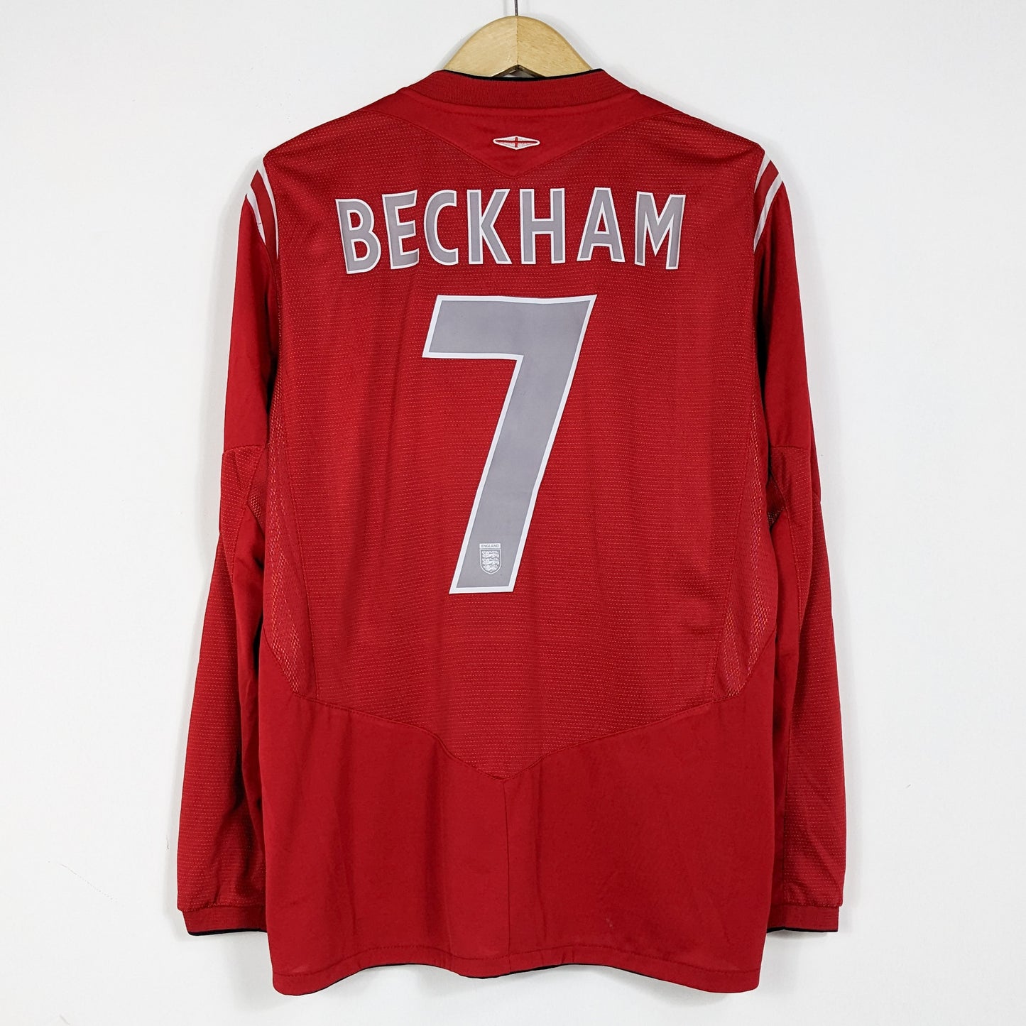 Authentic England 2004/2006 Away - Beckham #7 Size L