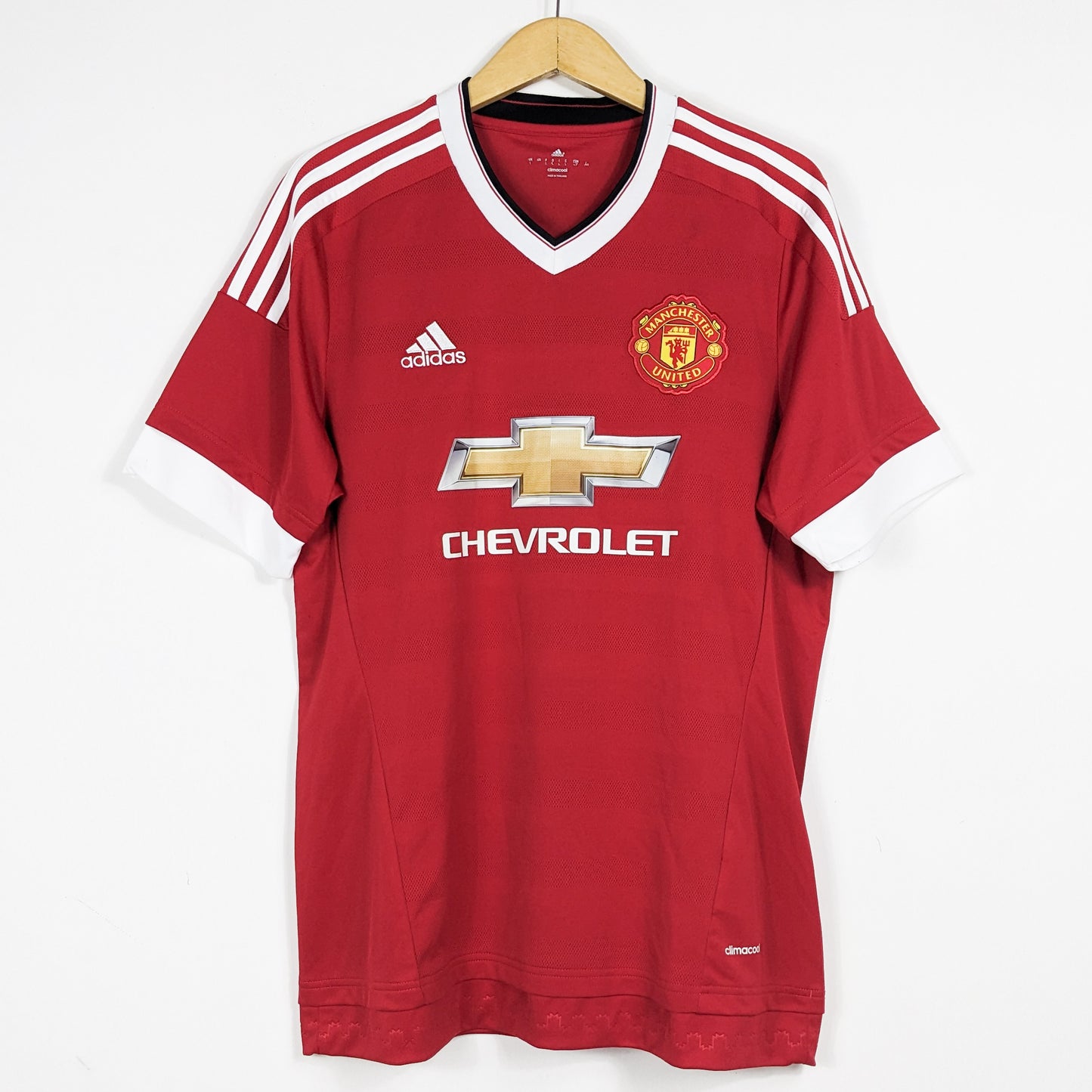 Authentic Manchester United 2015/2016 Home - Memphis Depay #7 Size L (With signatured)