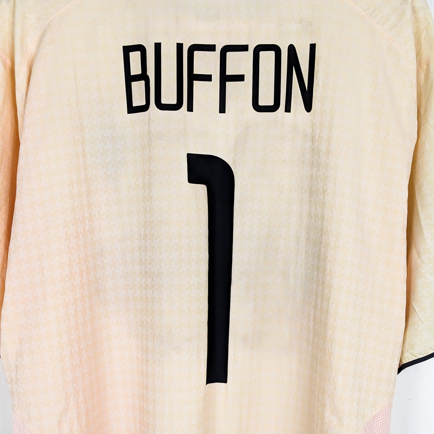 Authentic Juventus 2003/2004 Away - Buffon #1 Size XL