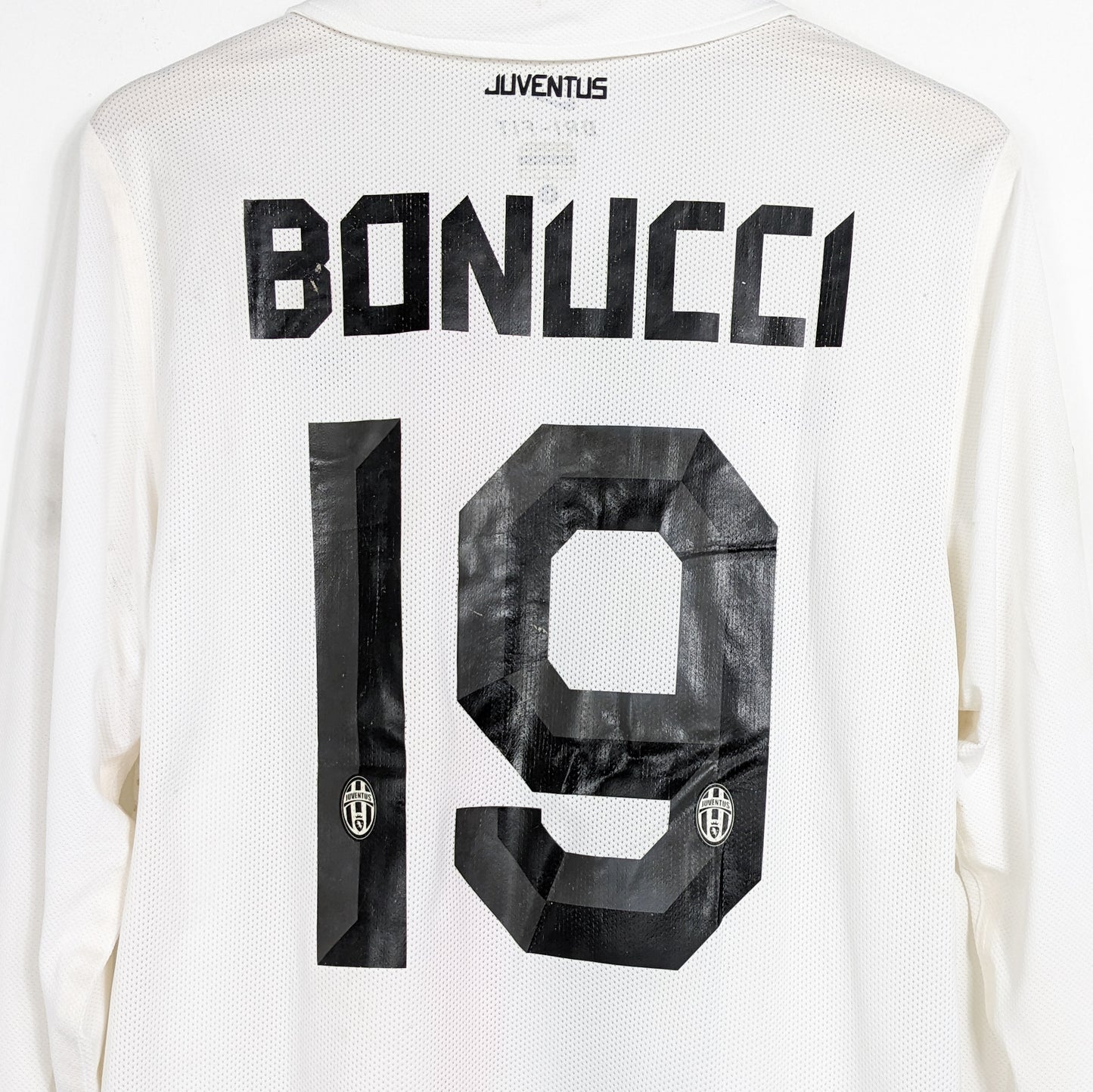 Authentic Juventus 2010/2011 Away - Bonucci #19 Size L (Long Sleeve) (Player Issue)