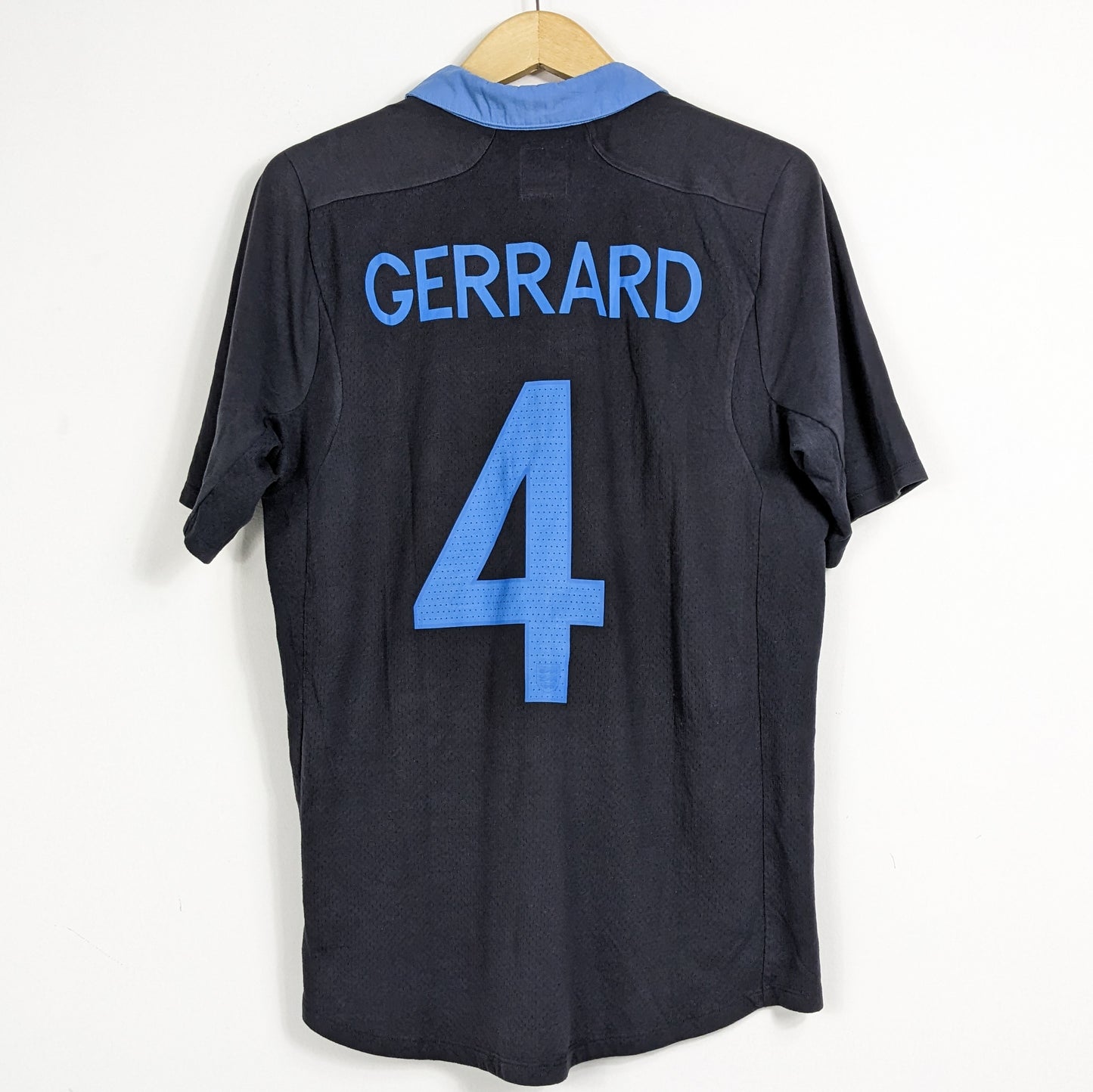 Authentic England 2012/2013 Away - Gerrard #4 Size M