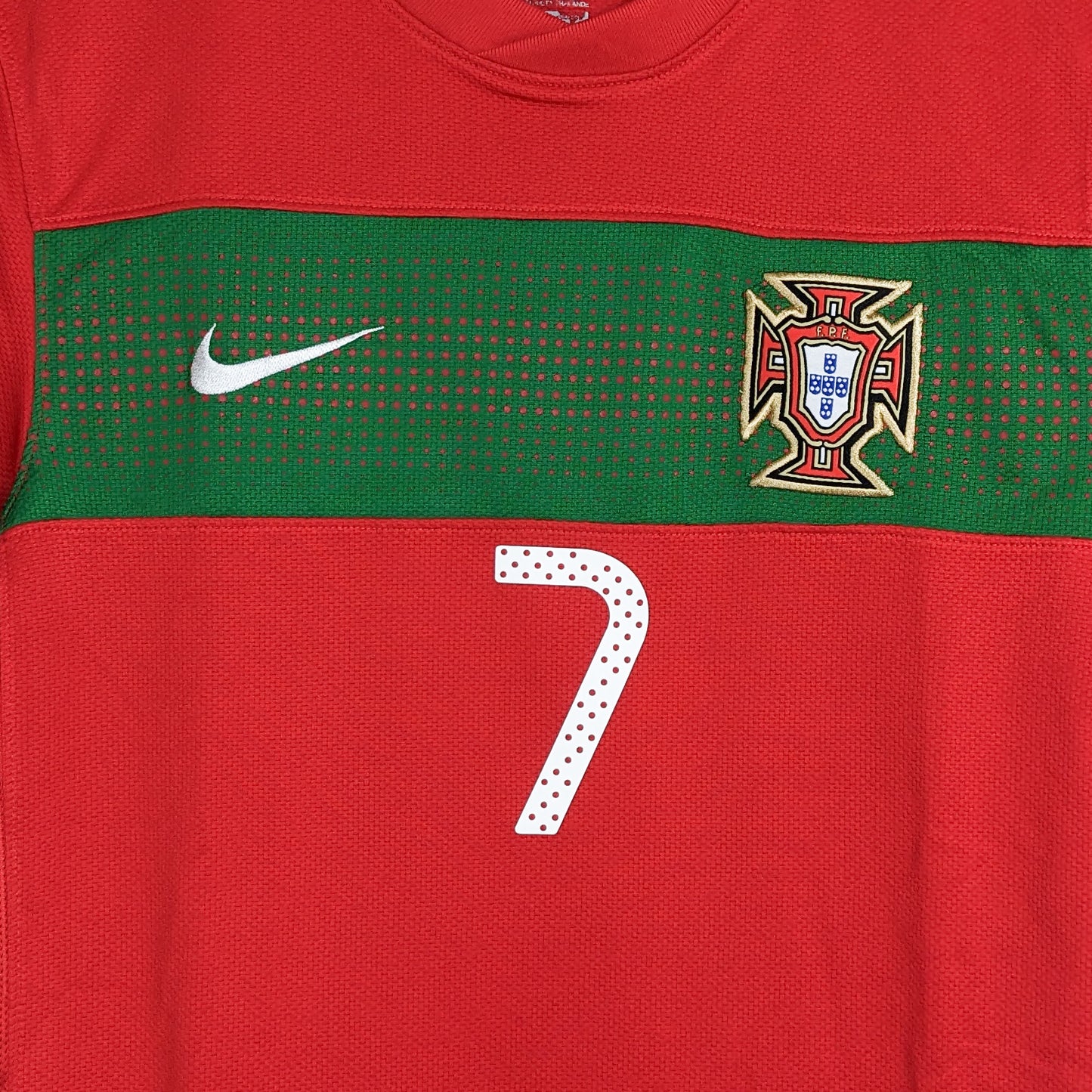 Authentic Portugal 2010/2011 Home - Ronaldo #7 Size M (World Cup)