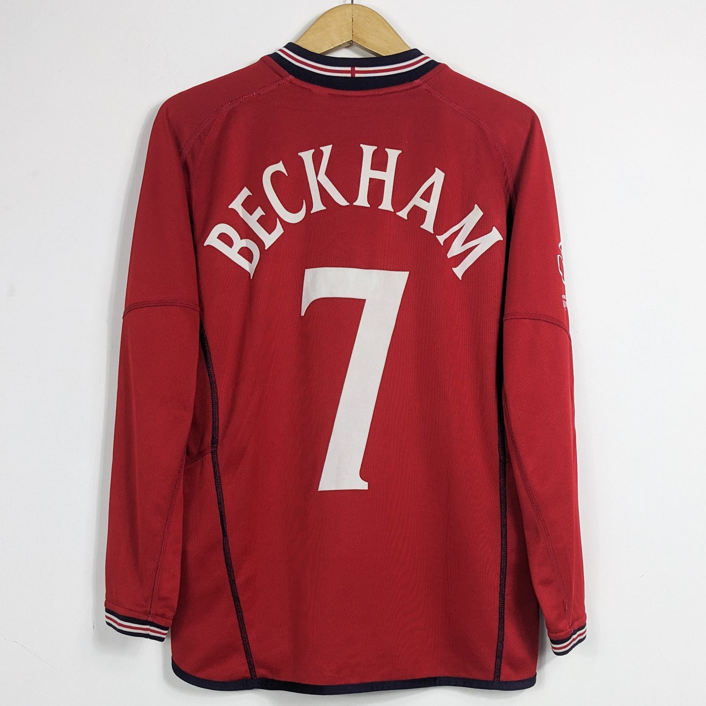 Authentic England 2002 Away - Beckham #7 Size M (Long Sleeve) (World Cup)