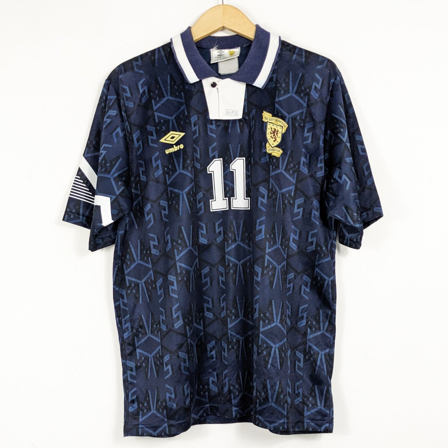 Authentic Scotland 1991-94 Home - McAllister #11 Size M