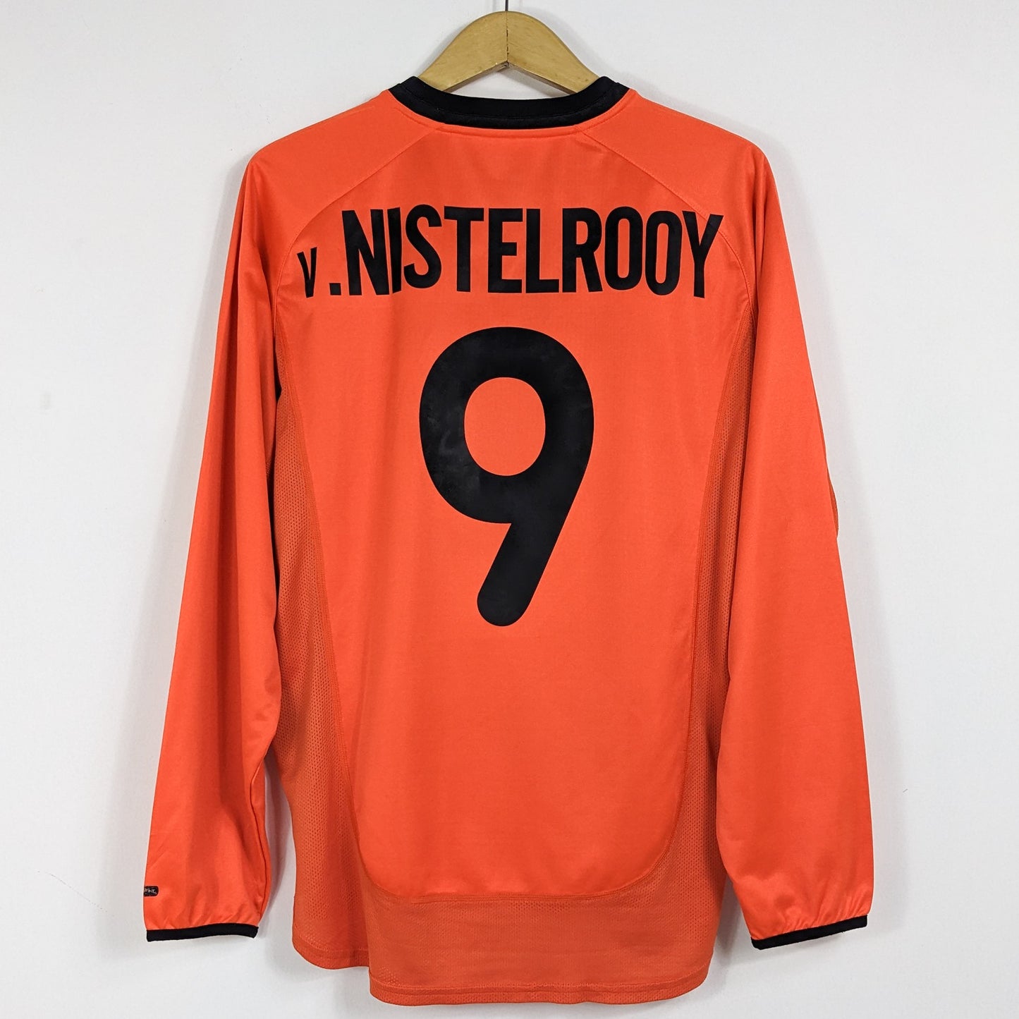 Authentic Netherland 2000-02 Home - V.Nistelrooy #9 Size L (Long Sleeve)