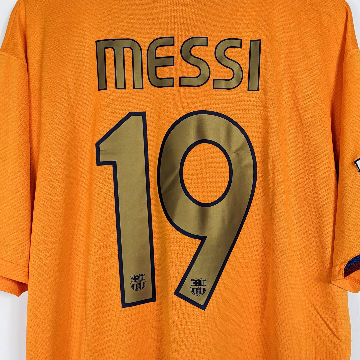 Authentic Barcelona 2006/07 Away - Messi #19 Size XL