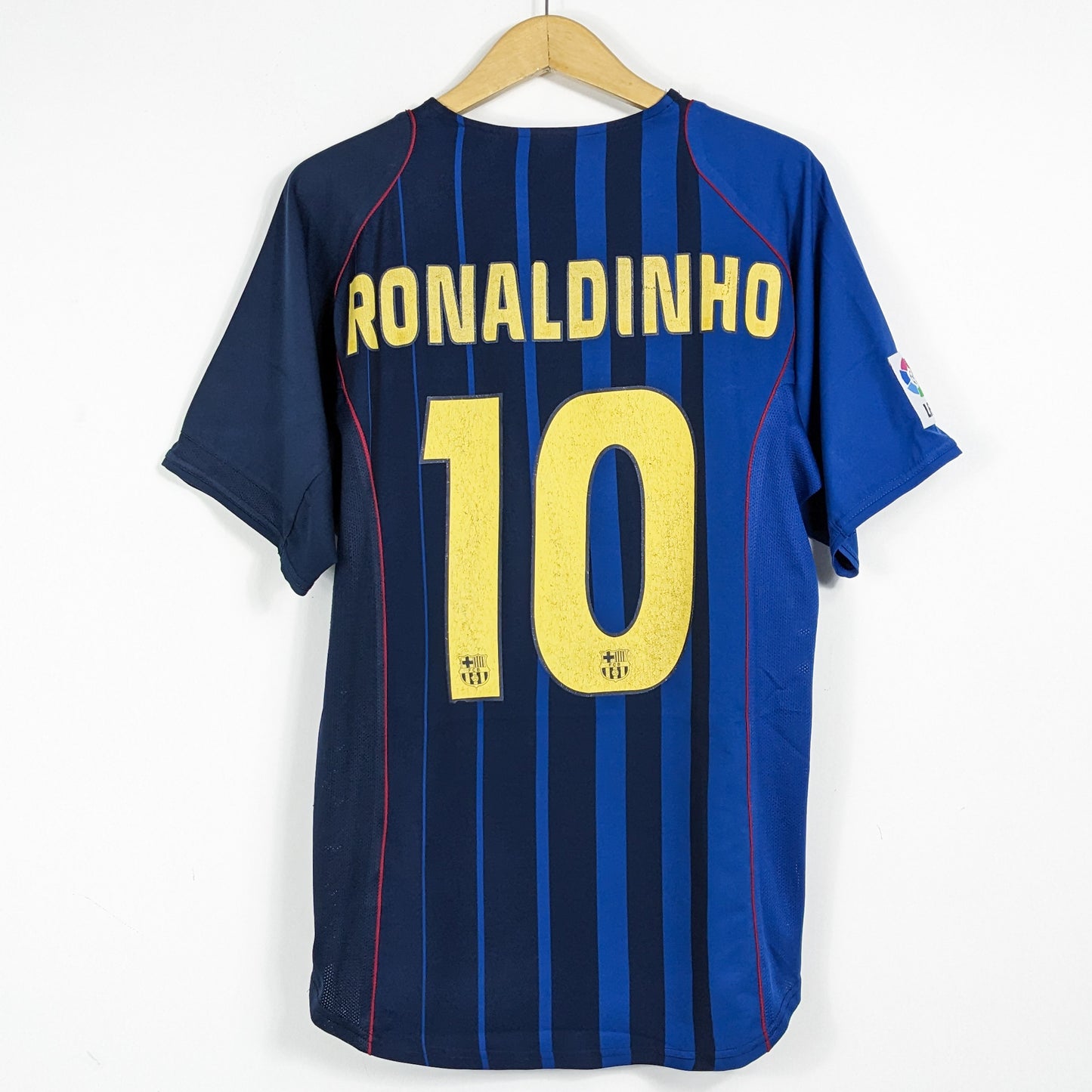 Authentic Barcelona 2004/05 Away - Ronaldinho #10 Size M