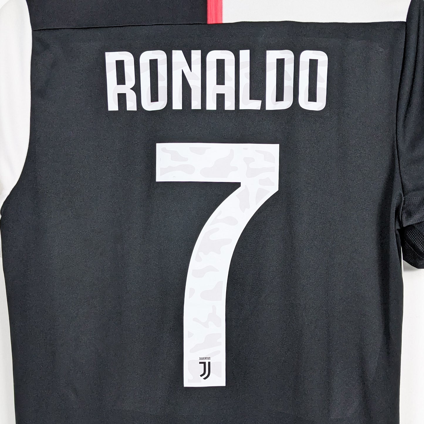 Authentic Juventus 2019/20 Home - Ronaldo #7 Size S