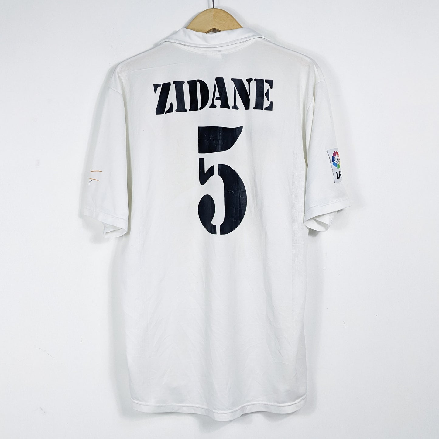 Authentic Real Madrid 2001/02 Home - Zidane #5 Size L