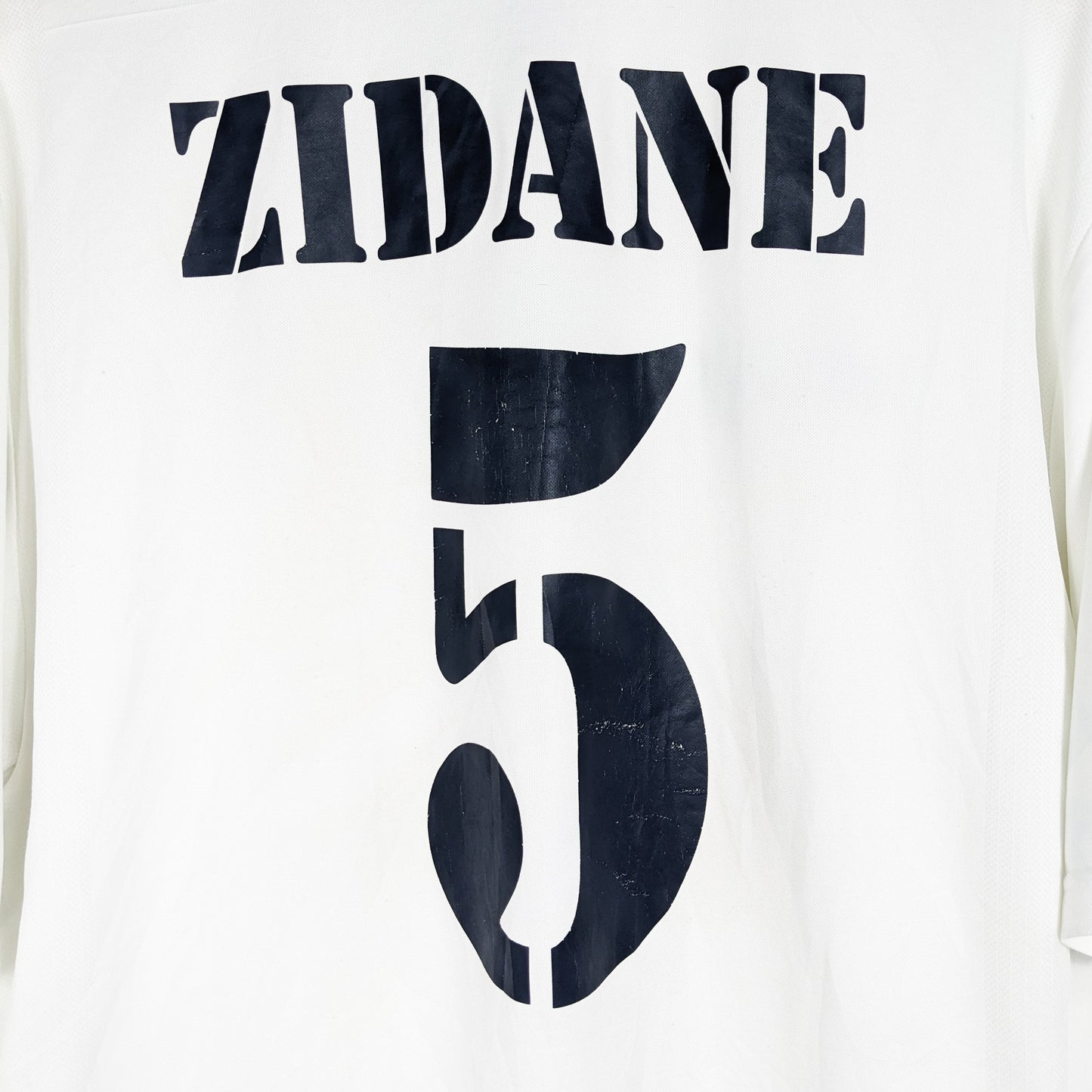 Authentic Real Madrid 2001/02 Home - Zidane #5 Size L