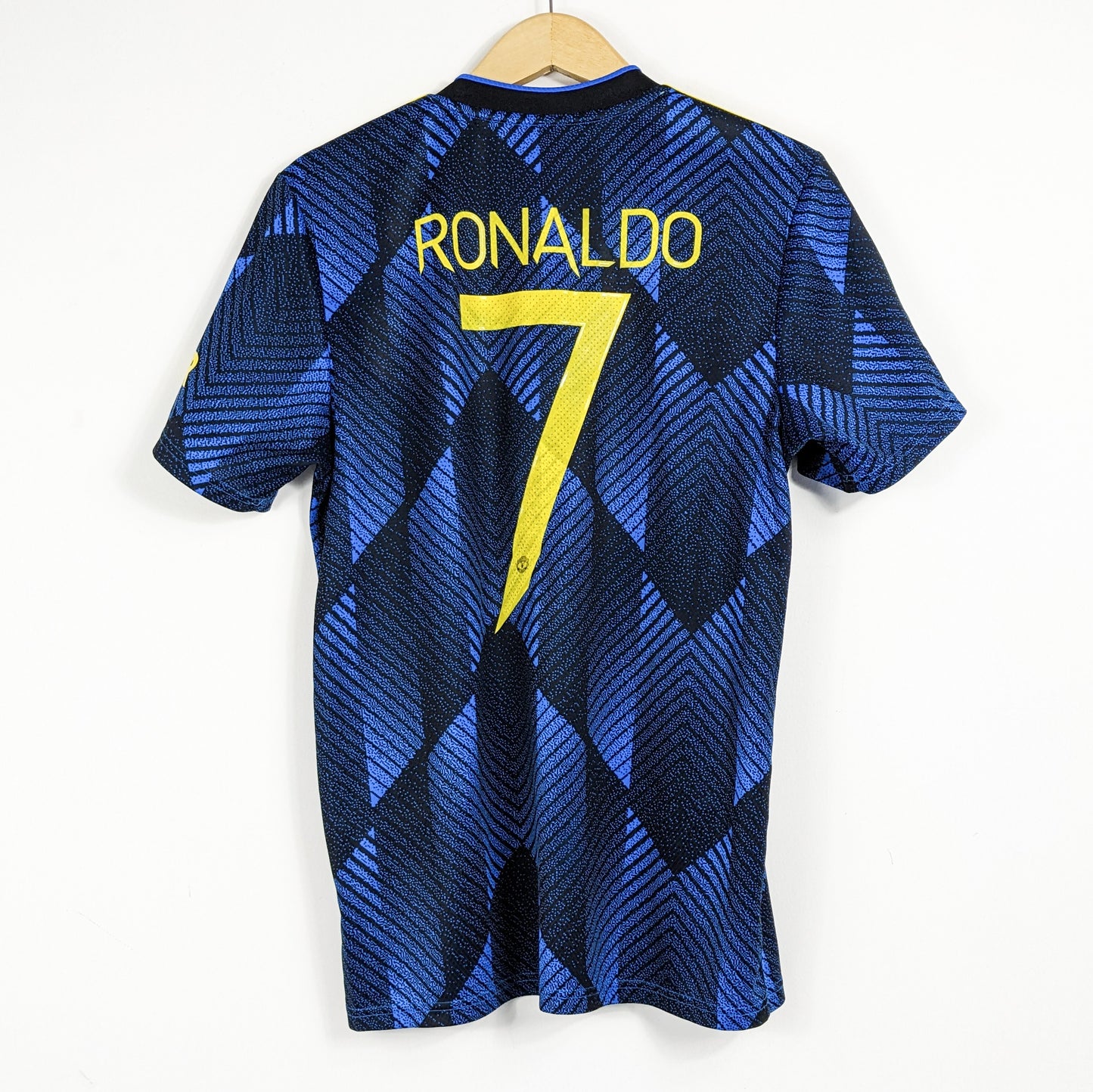 Authentic Manchester United 2021/22 Third - Ronaldo #7 Size M (UCL)