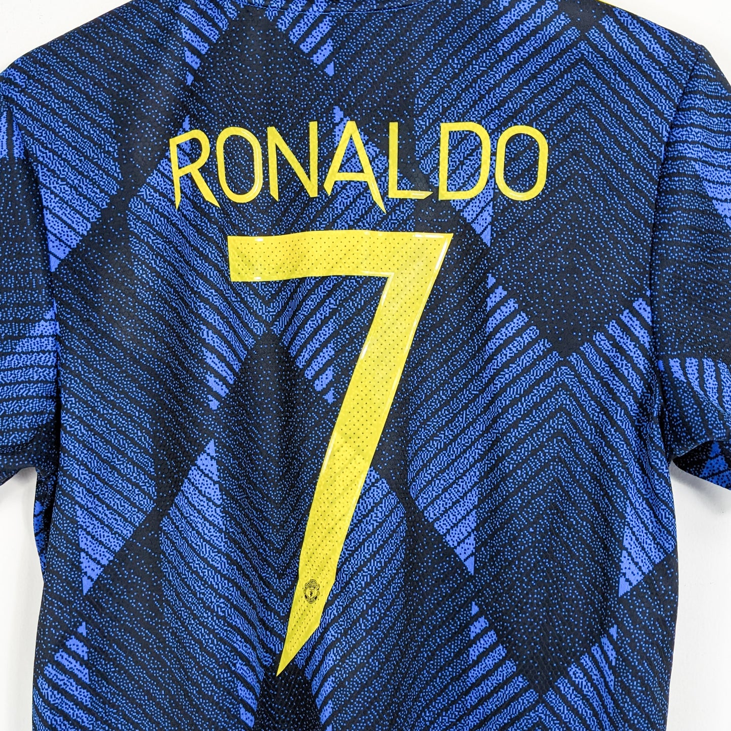 Authentic Manchester United 2021/22 Third - Ronaldo #7 Size M (UCL)