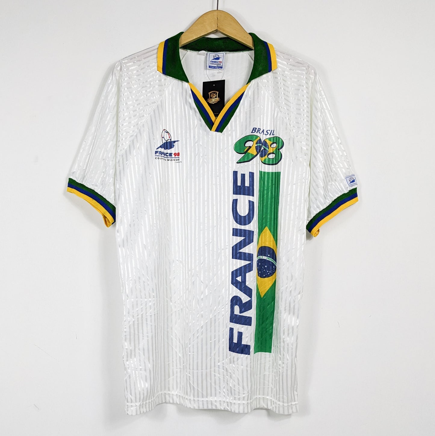 Authentic Brazil Fifa Merchandise France 98 "Coupe du Monde" - Size M fit L