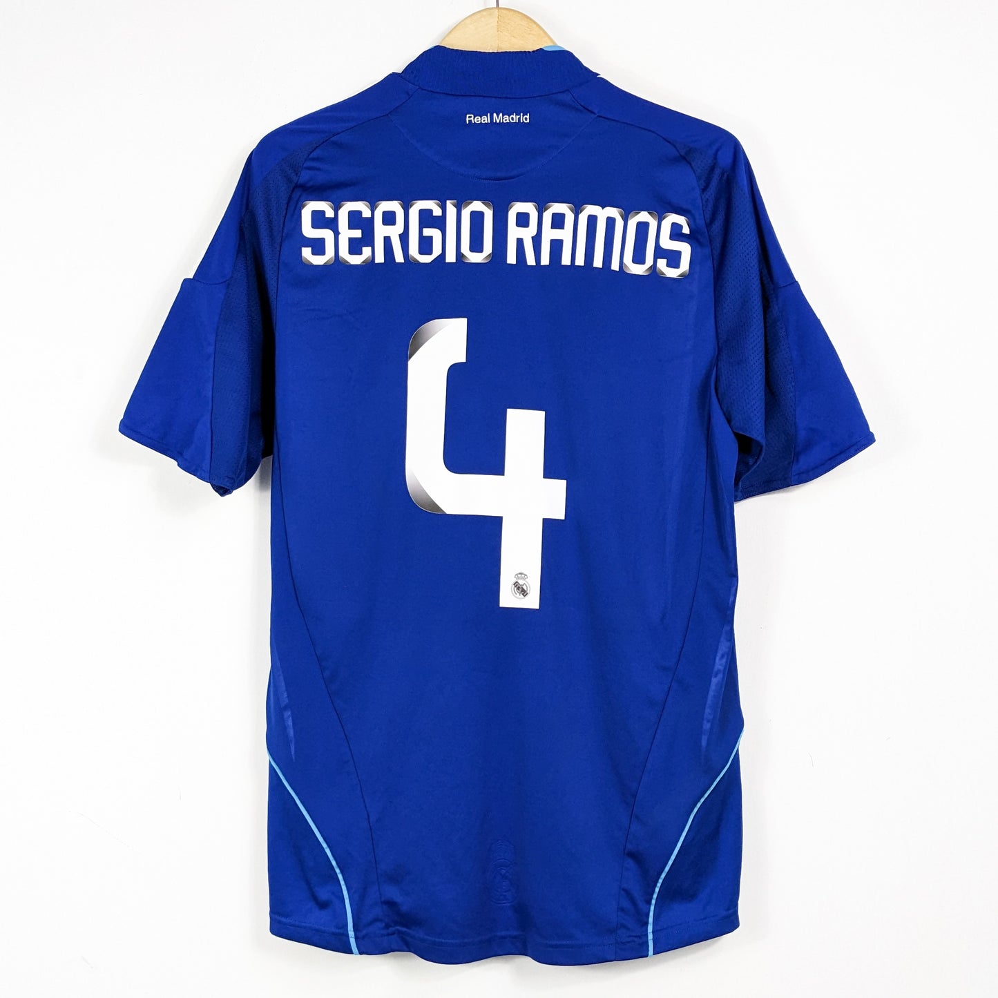 Authentic Real Madrid 2008/09 Away - Sergio Ramos #4 Size M