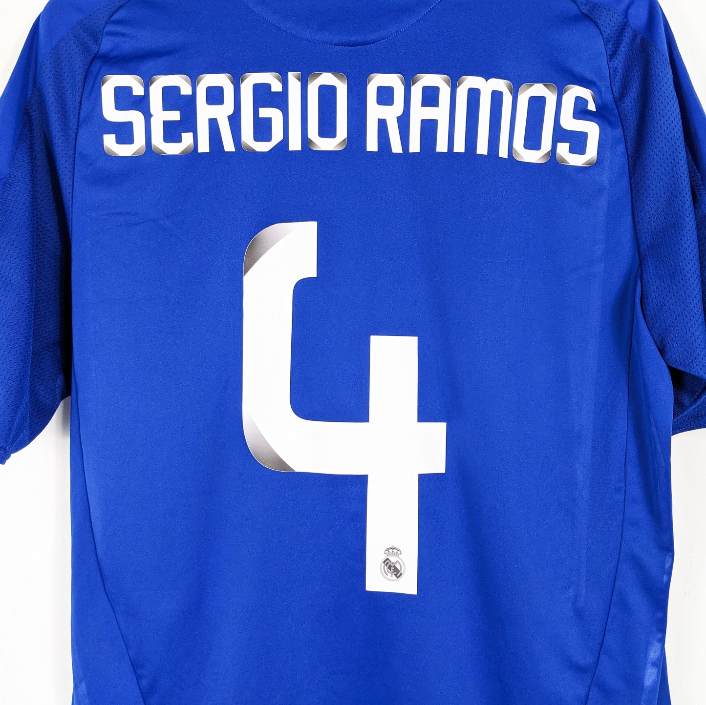 Authentic Real Madrid 2008/09 Away - Sergio Ramos #4 Size M