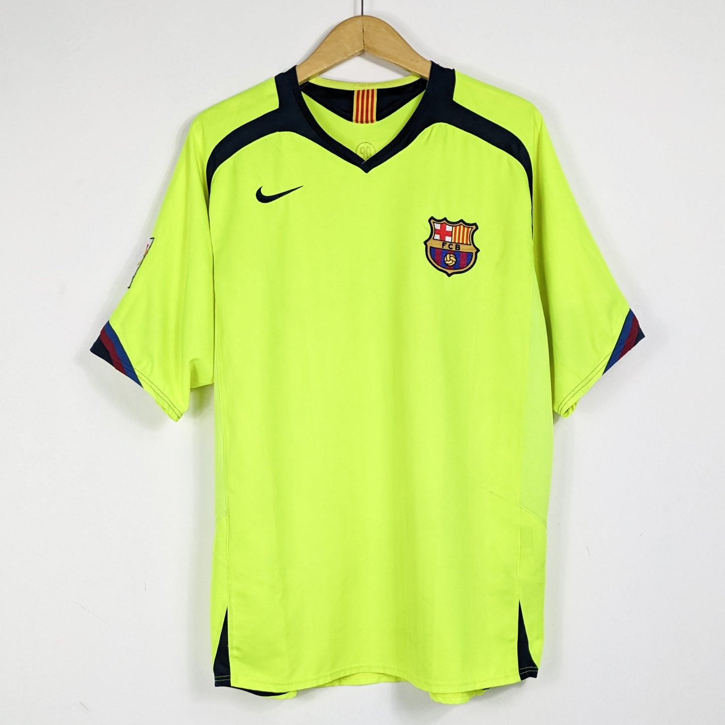 Authentic Barcelona 2005/06 Away - Messi #30 Size XL