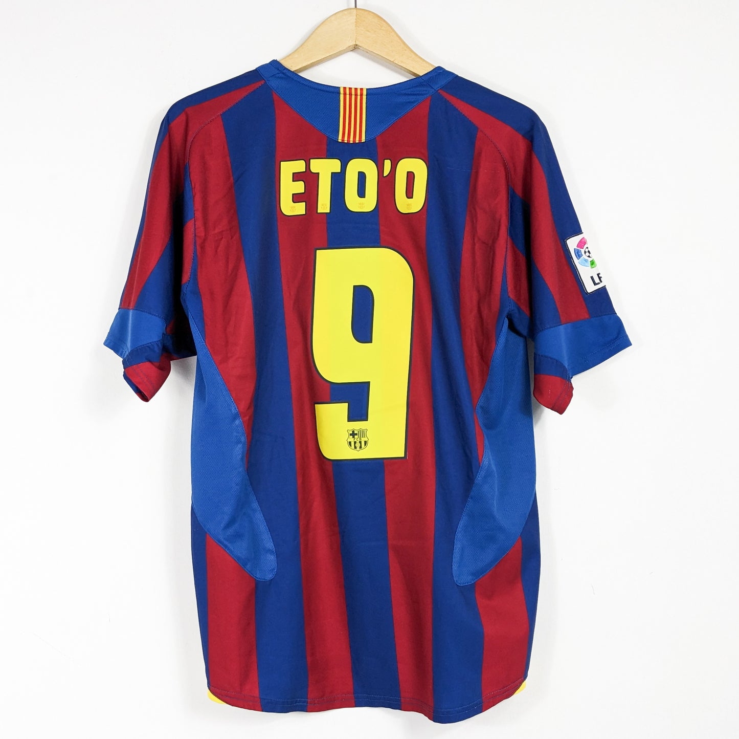 Authentic Barcelona 2005/06 Home - Eto'o #9 Size M