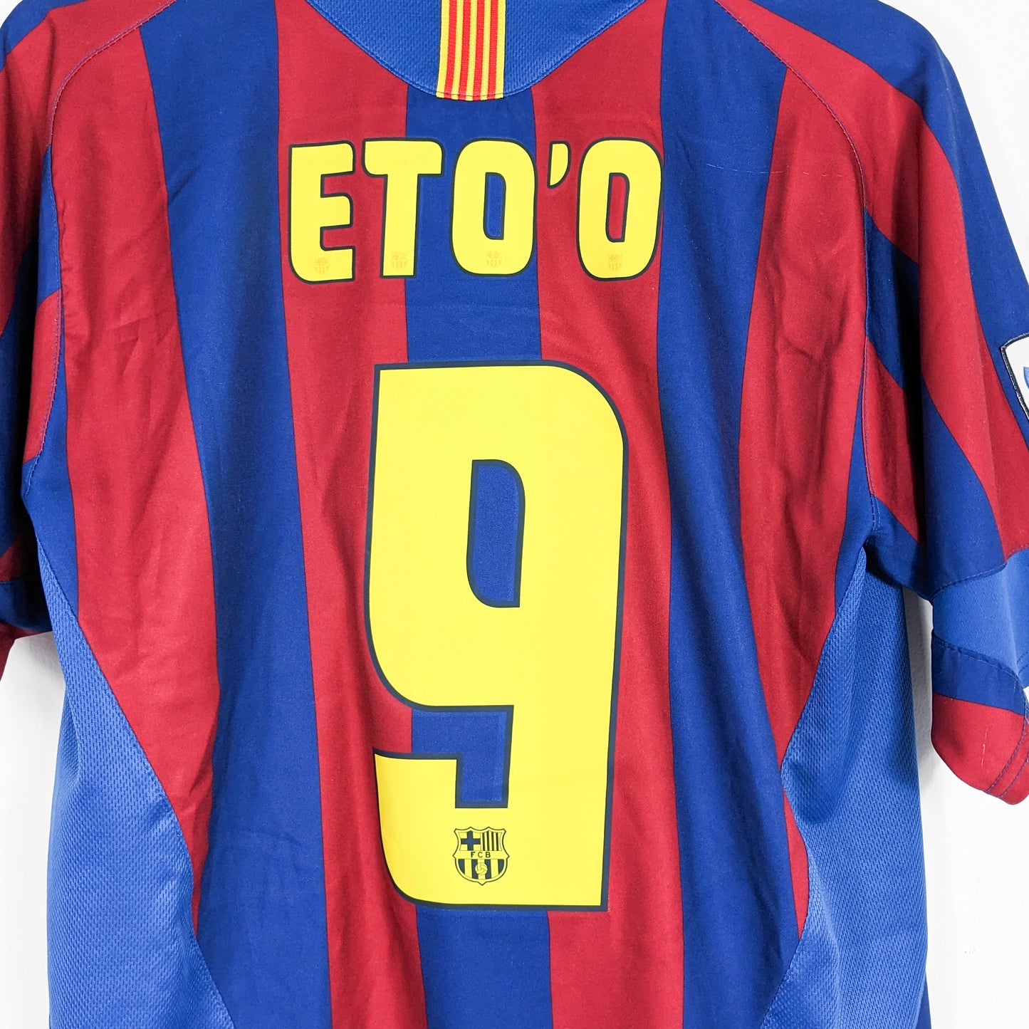 Authentic Barcelona 2005/06 Home - Eto'o #9 Size M